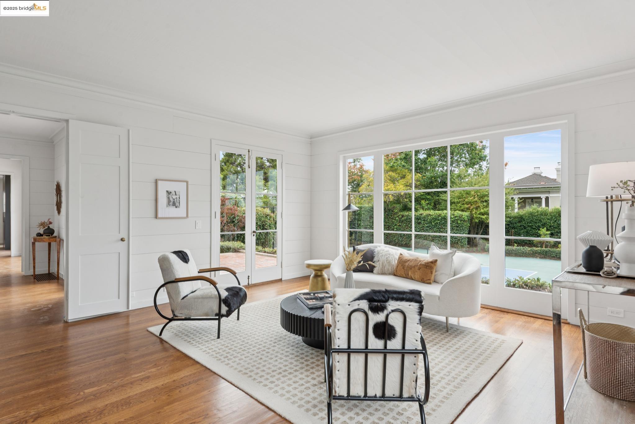 Detail Gallery Image 12 of 56 For 121 Scenic Ave, Piedmont,  CA 94611 - 5 Beds | 4/1 Baths