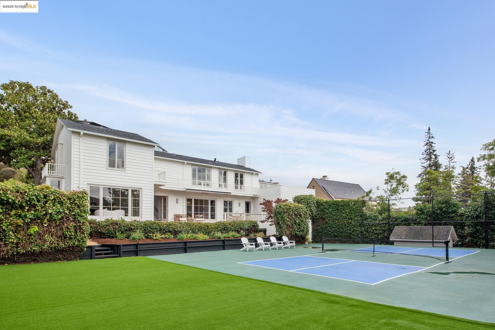 Detail Gallery Image 53 of 56 For 121 Scenic Ave, Piedmont,  CA 94611 - 5 Beds | 4/1 Baths