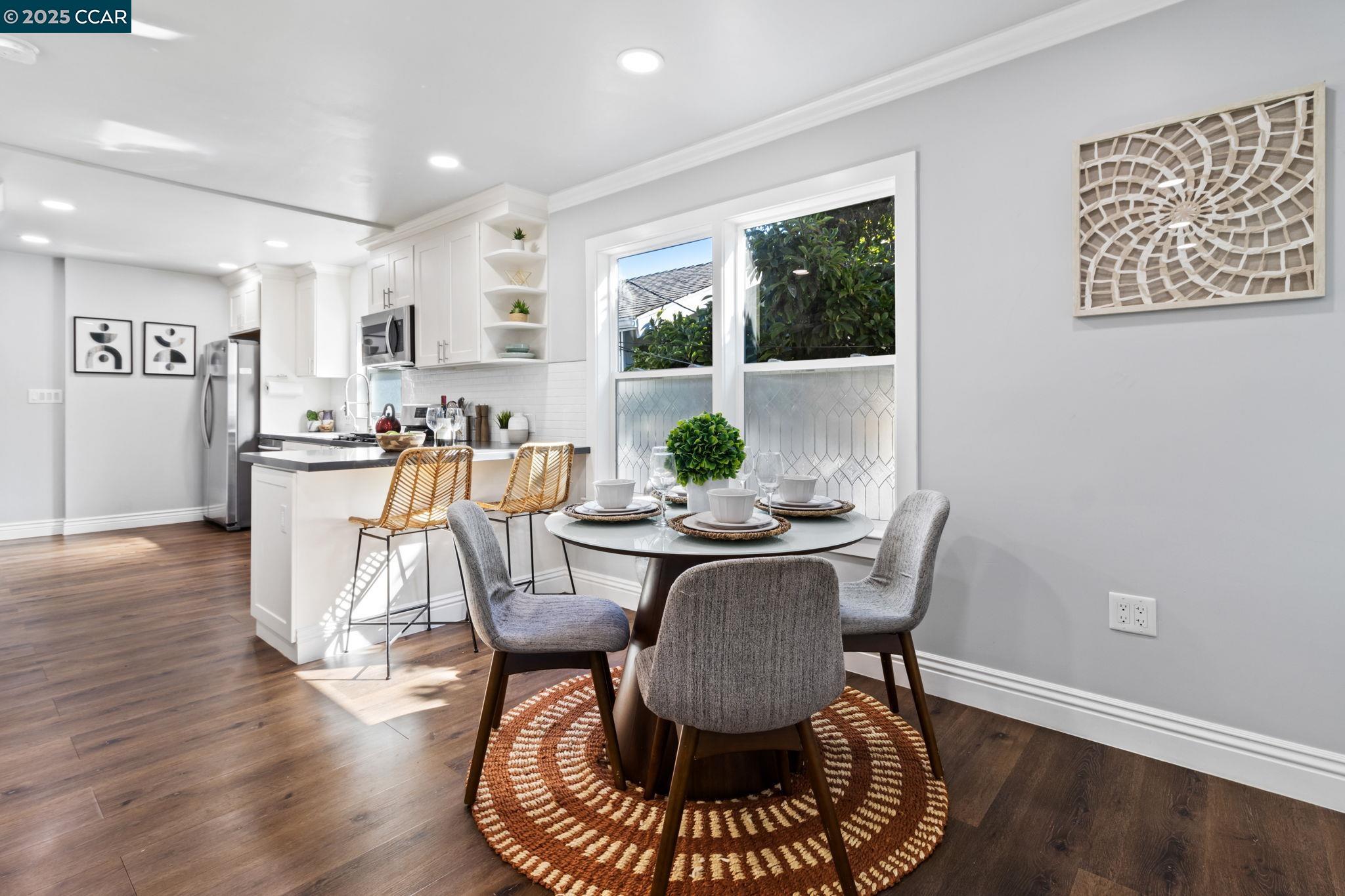 Detail Gallery Image 6 of 27 For 4010 Masterson St, Oakland,  CA 94619 - 2 Beds | 2 Baths