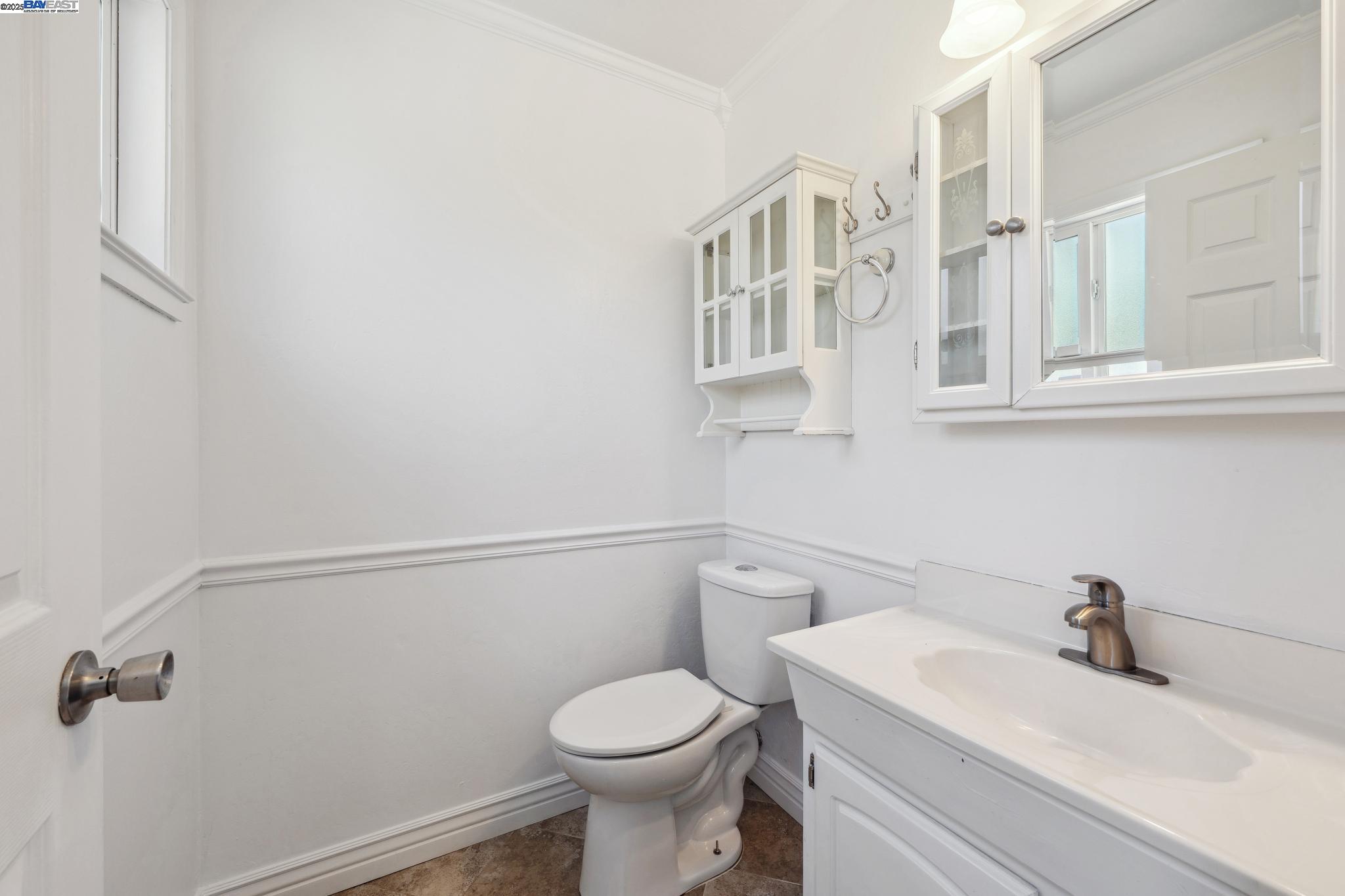 Detail Gallery Image 12 of 24 For 148 Spinnaker Way, Pittsburg,  CA 94565 - 3 Beds | 1/1 Baths