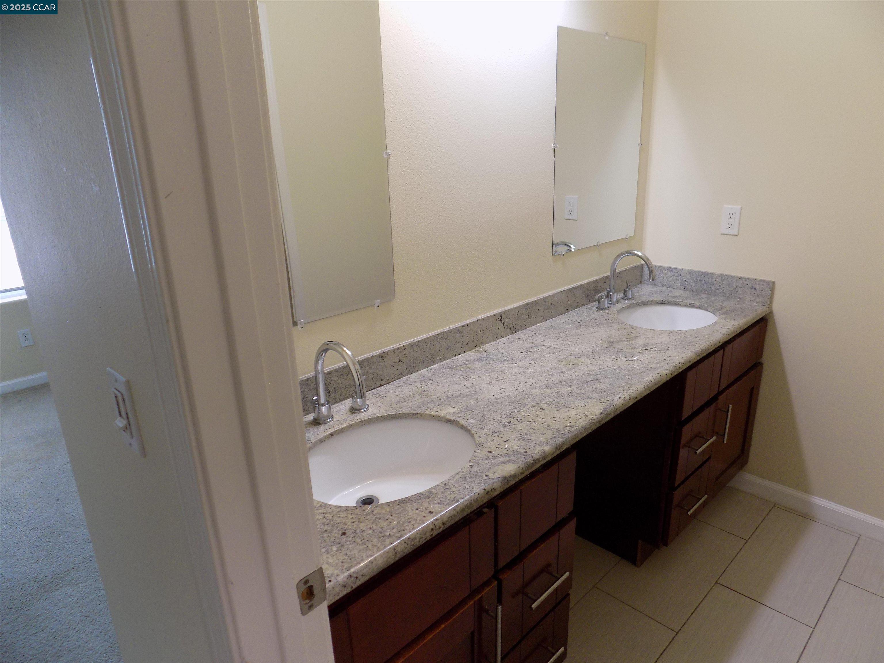 Detail Gallery Image 28 of 34 For 5114 Wall #6,  Richmond,  CA 94804 - 3 Beds | 3 Baths