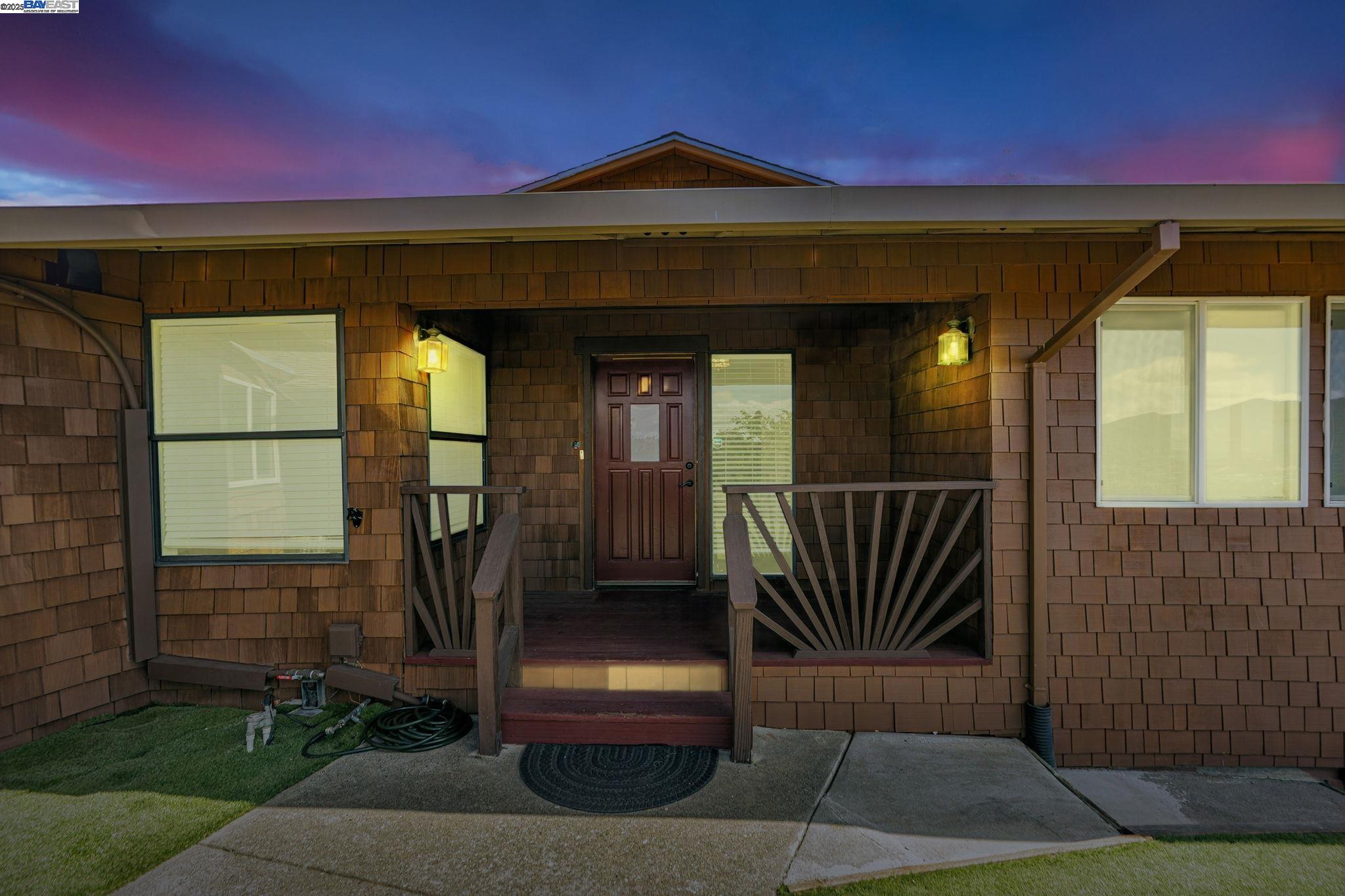 Front Image Thumbnail for BE41114624