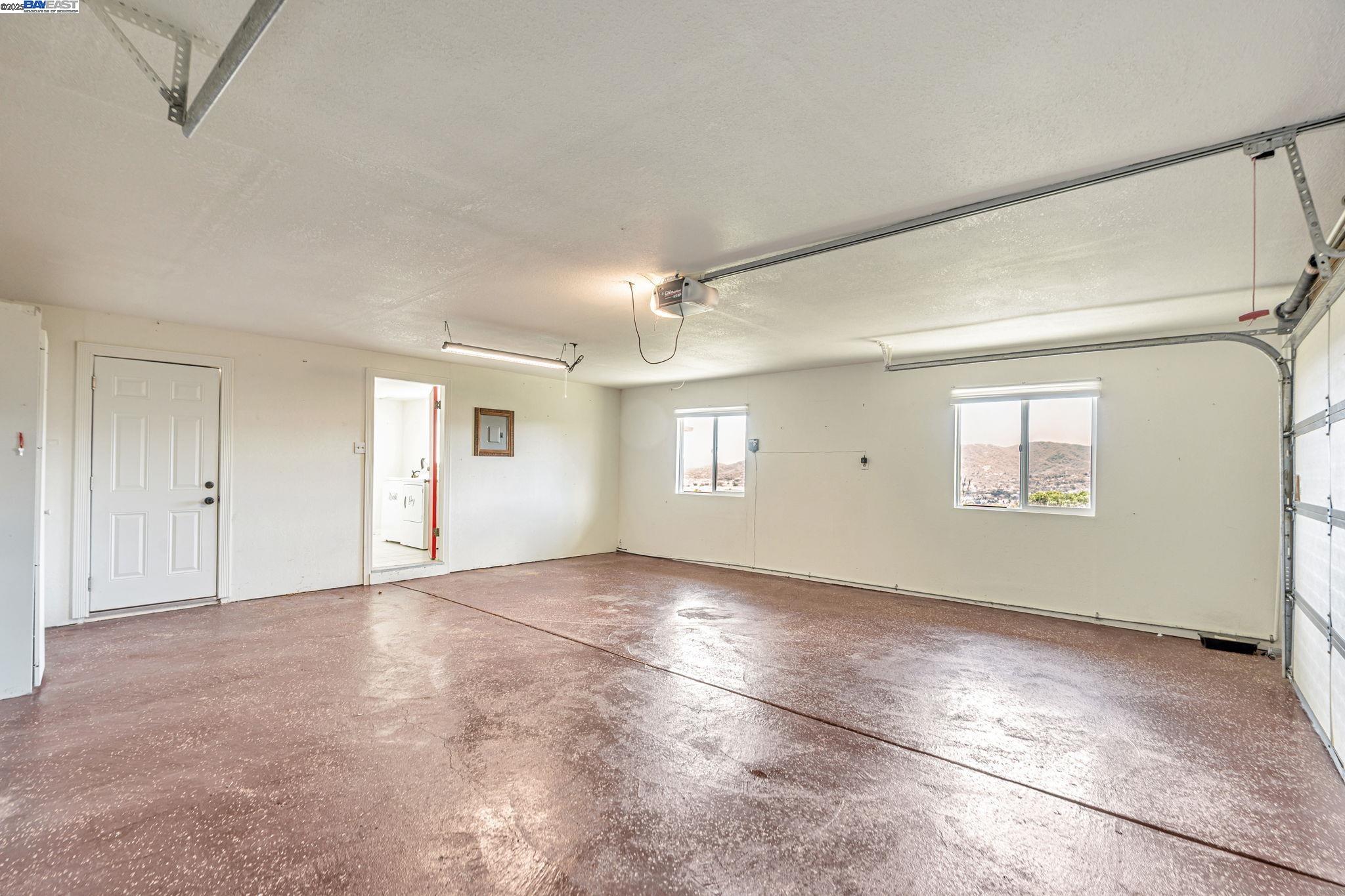 Detail Gallery Image 39 of 50 For 90 Robinhood Dr, Novato,  CA 94945 - 3 Beds | 2/1 Baths