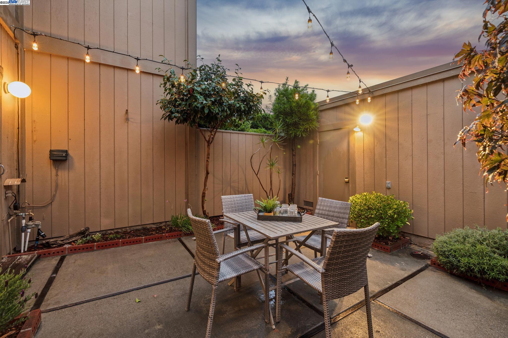 Detail Gallery Image 59 of 60 For 3308 Fir Ave, Alameda,  CA 94502 - 2 Beds | 1/1 Baths