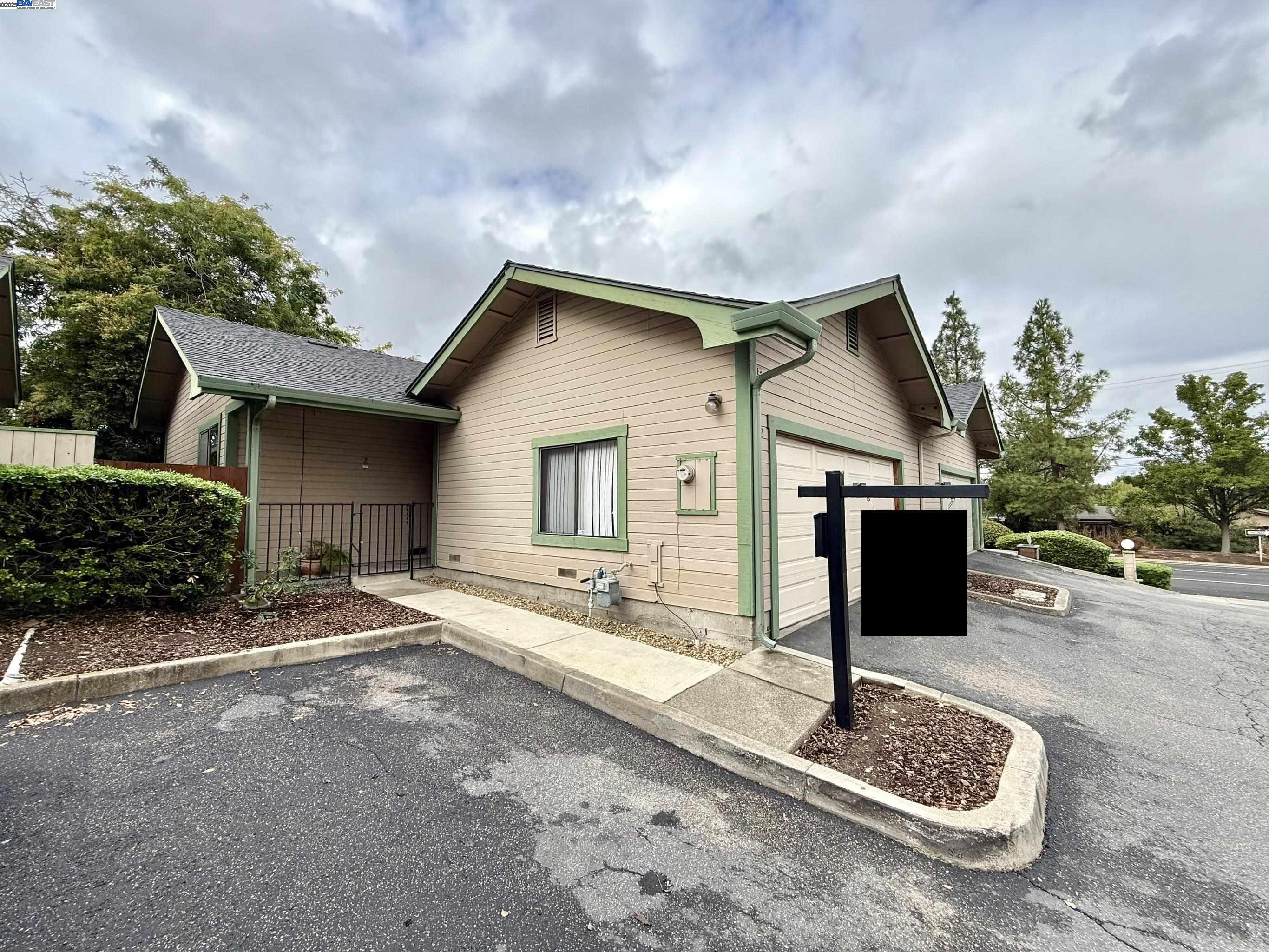 Front Image Thumbnail for BE41114635