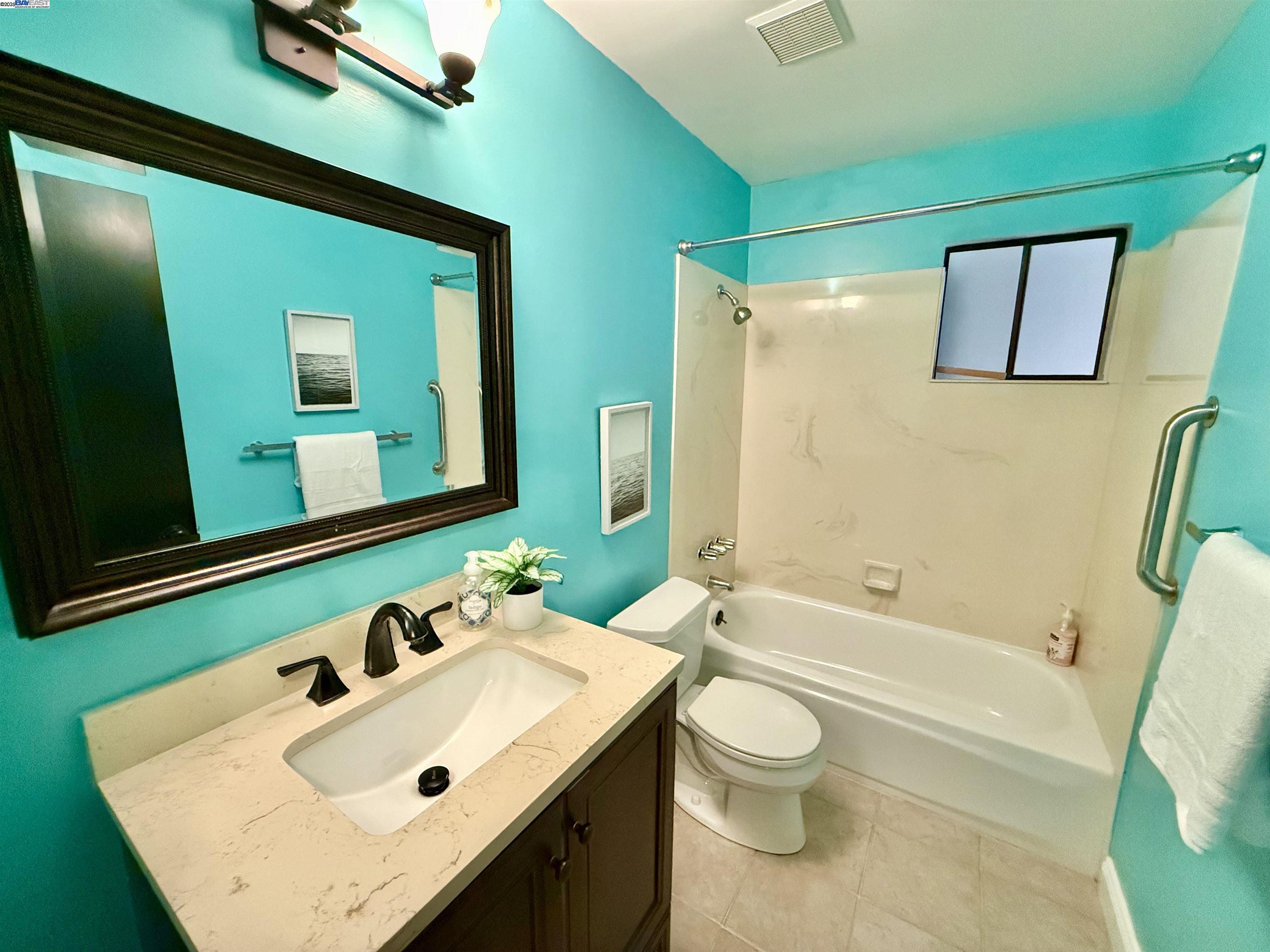 Detail Gallery Image 18 of 33 For 4214 Treat Blvd #2,  Concord,  CA 94521 - 2 Beds | 2 Baths