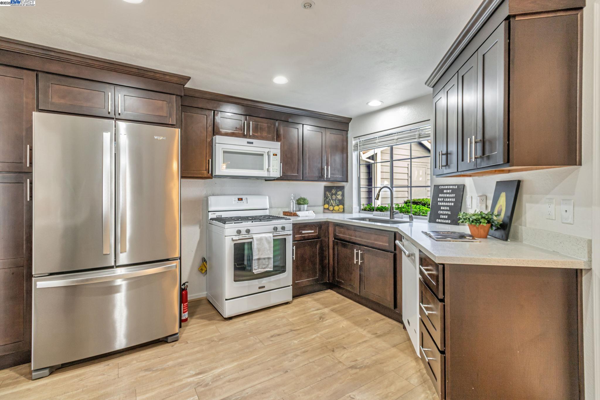 Photo #15: 41114639 Listing: Photo #15