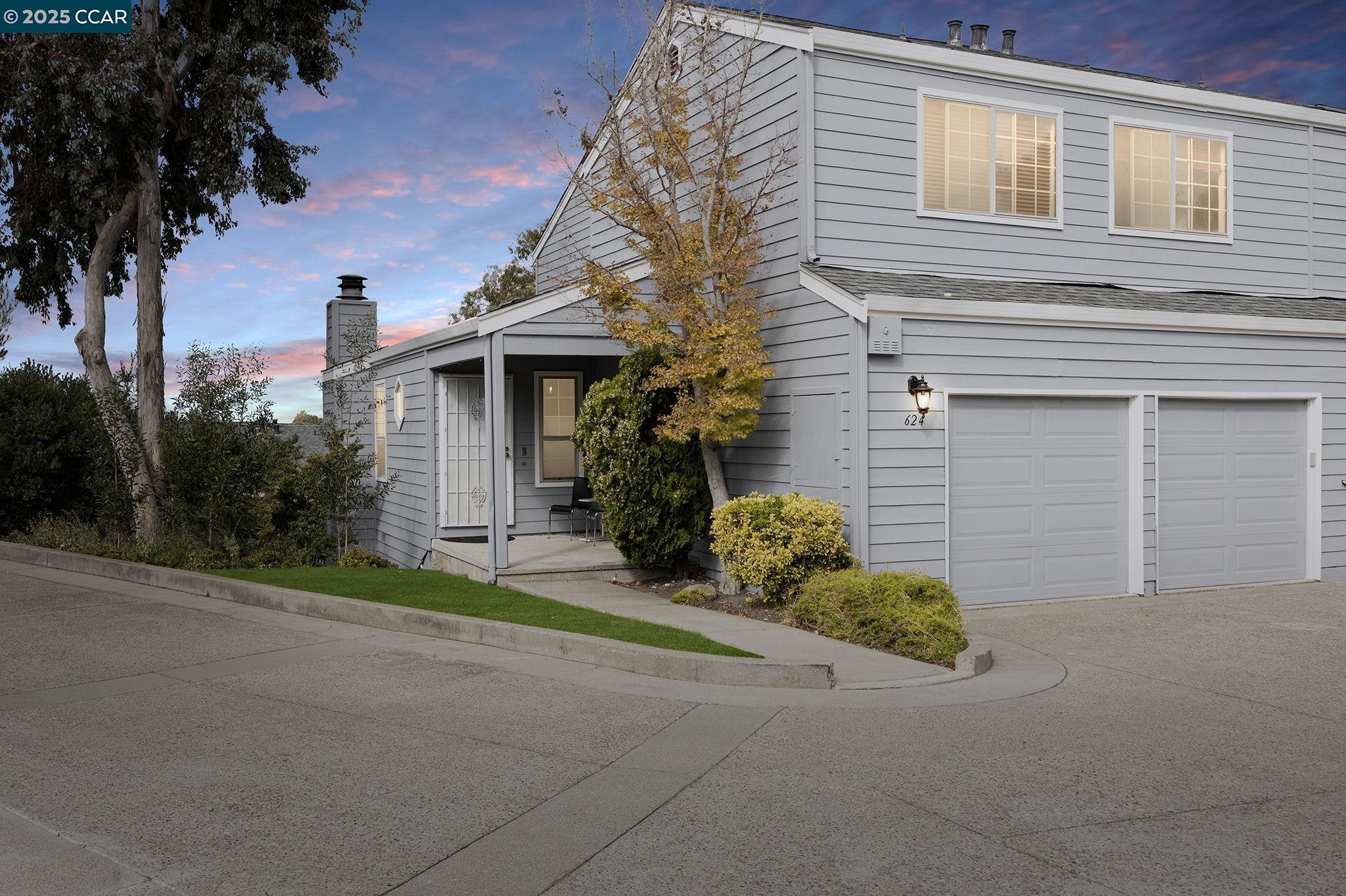 Detail Gallery Image 3 of 44 For 624 Primrose Ter, Pinole,  CA 94564 - 3 Beds | 2/1 Baths