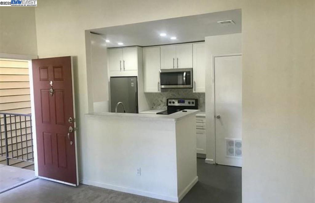 Detail Gallery Image 7 of 25 For 140 Reflections Dr #24,  San Ramon,  CA 94583 - 1 Beds | 1 Baths