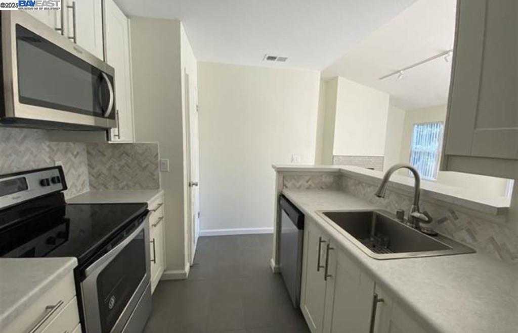 Detail Gallery Image 8 of 25 For 140 Reflections Dr #24,  San Ramon,  CA 94583 - 1 Beds | 1 Baths