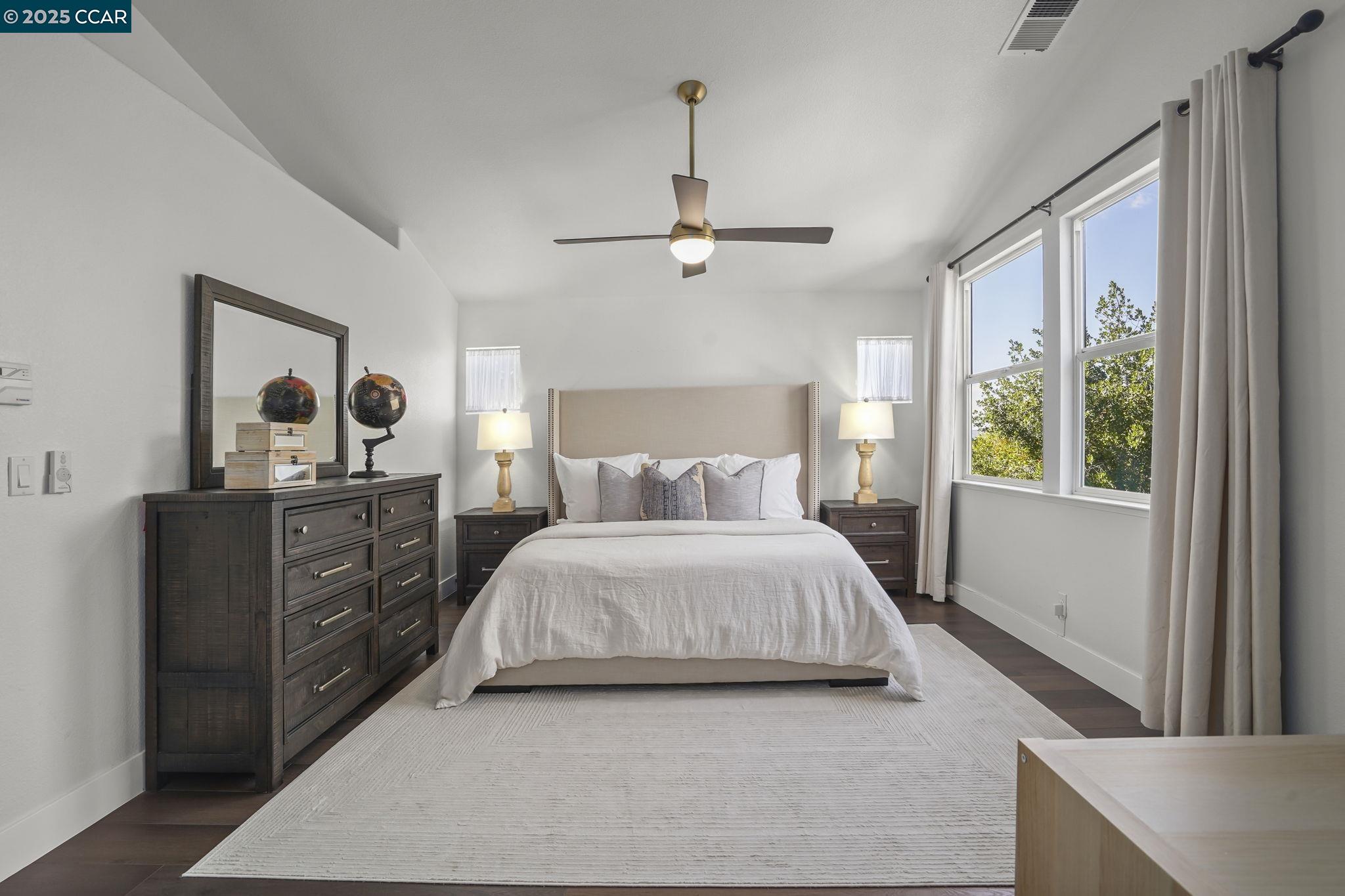 Detail Gallery Image 15 of 33 For 1437 Janet Ln, Concord,  CA 94521 - 4 Beds | 2/1 Baths