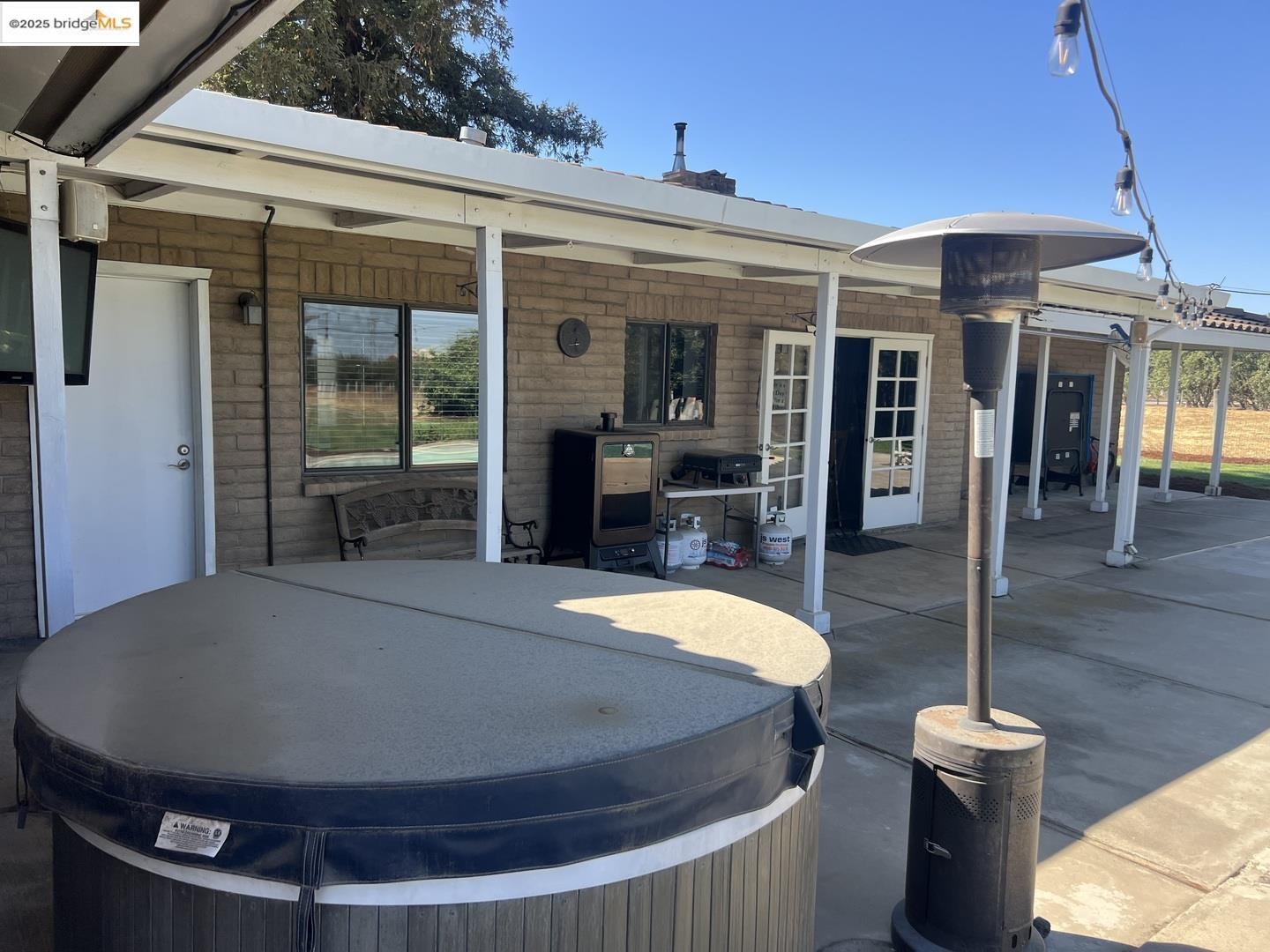 Detail Gallery Image 7 of 34 For 12225 Lone Oak Rd, Waterford,  CA 95386 - 4 Beds | 2 Baths