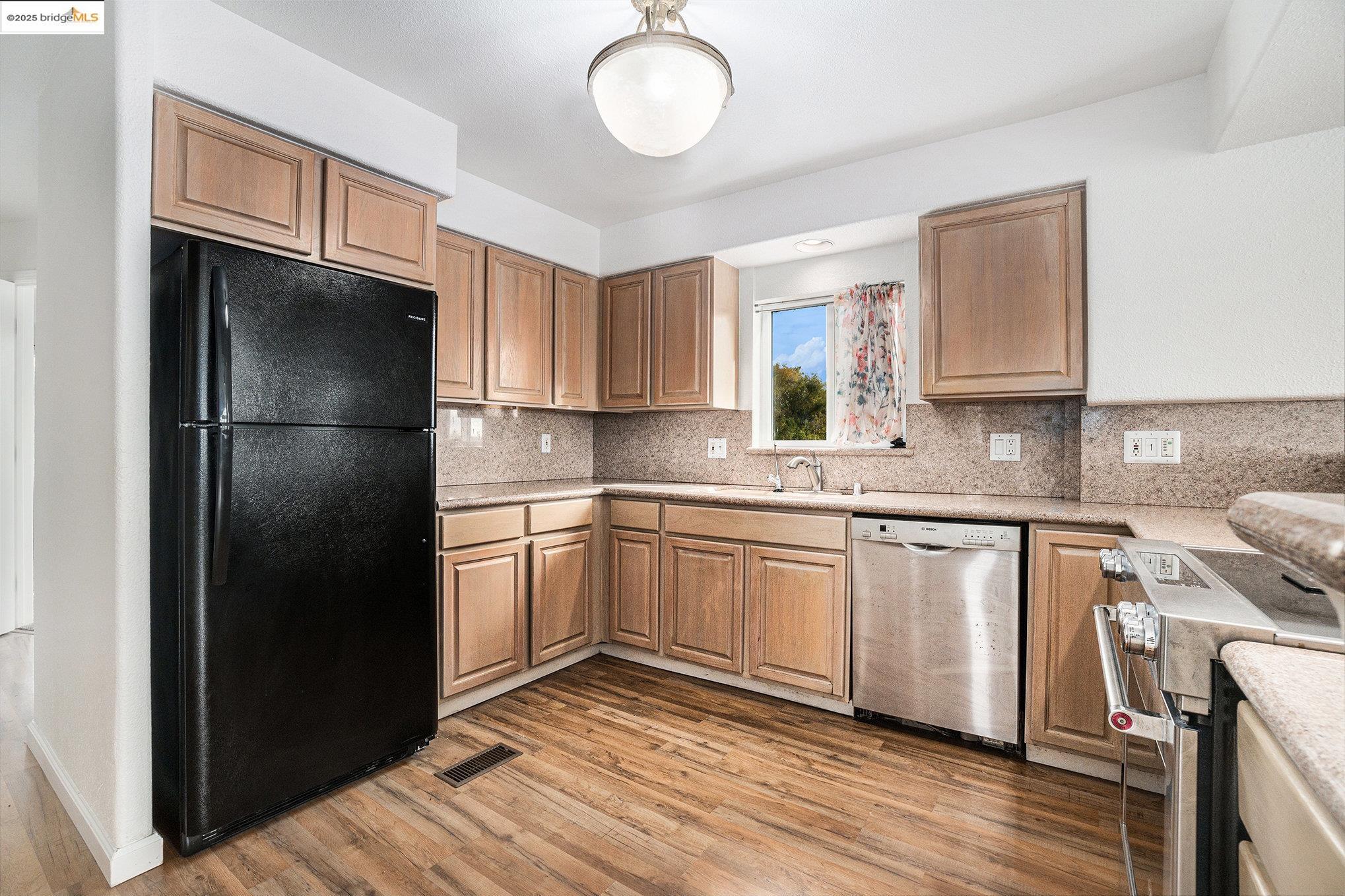 Detail Gallery Image 7 of 39 For 2878 Taylor Rd, Bethel Island,  CA 94511 - 2 Beds | 3 Baths