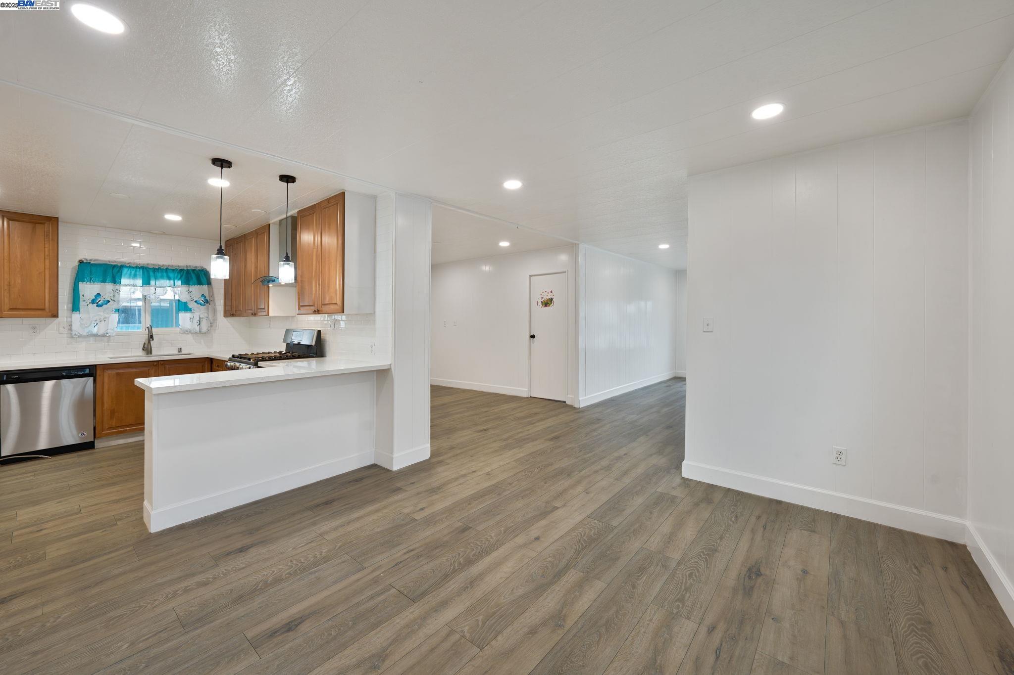 Detail Gallery Image 17 of 52 For 5040 Jackson St. #169,  –,  CA 95660 - 3 Beds | 2 Baths