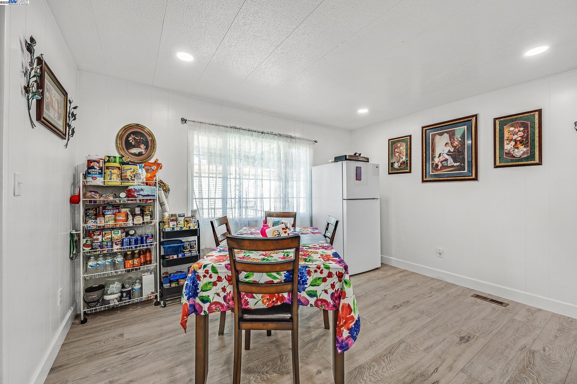 Detail Gallery Image 21 of 52 For 5040 Jackson St. #169,  –,  CA 95660 - 3 Beds | 2 Baths
