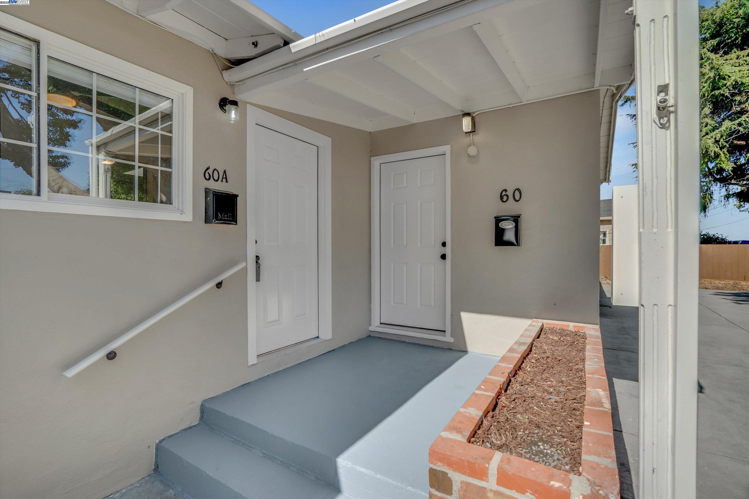 Detail Gallery Image 2 of 30 For 60 Railroad Ave, Rodeo,  CA 94572 - 5 Beds | 2 Baths