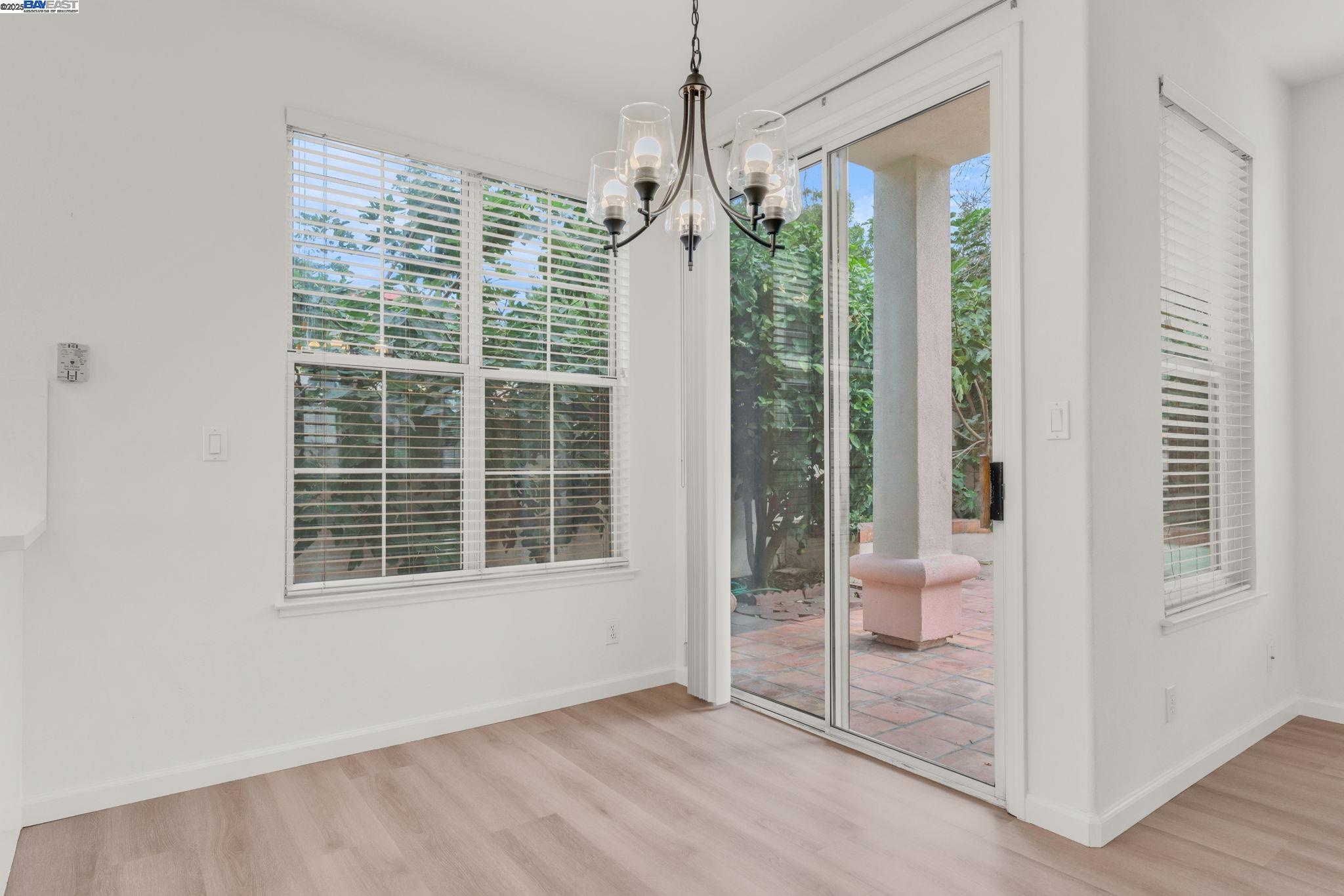 Detail Gallery Image 21 of 59 For 4380 Diavila Ave, Pleasanton,  CA 94588 - 3 Beds | 2/1 Baths