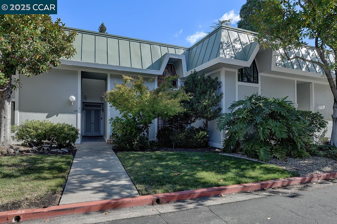 MLS: 41114711 Condo For Sale