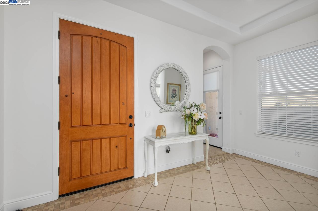 Detail Gallery Image 6 of 60 For 106 Glen View Ct, Copperopolis,  CA 95228 - 3 Beds | 2/1 Baths