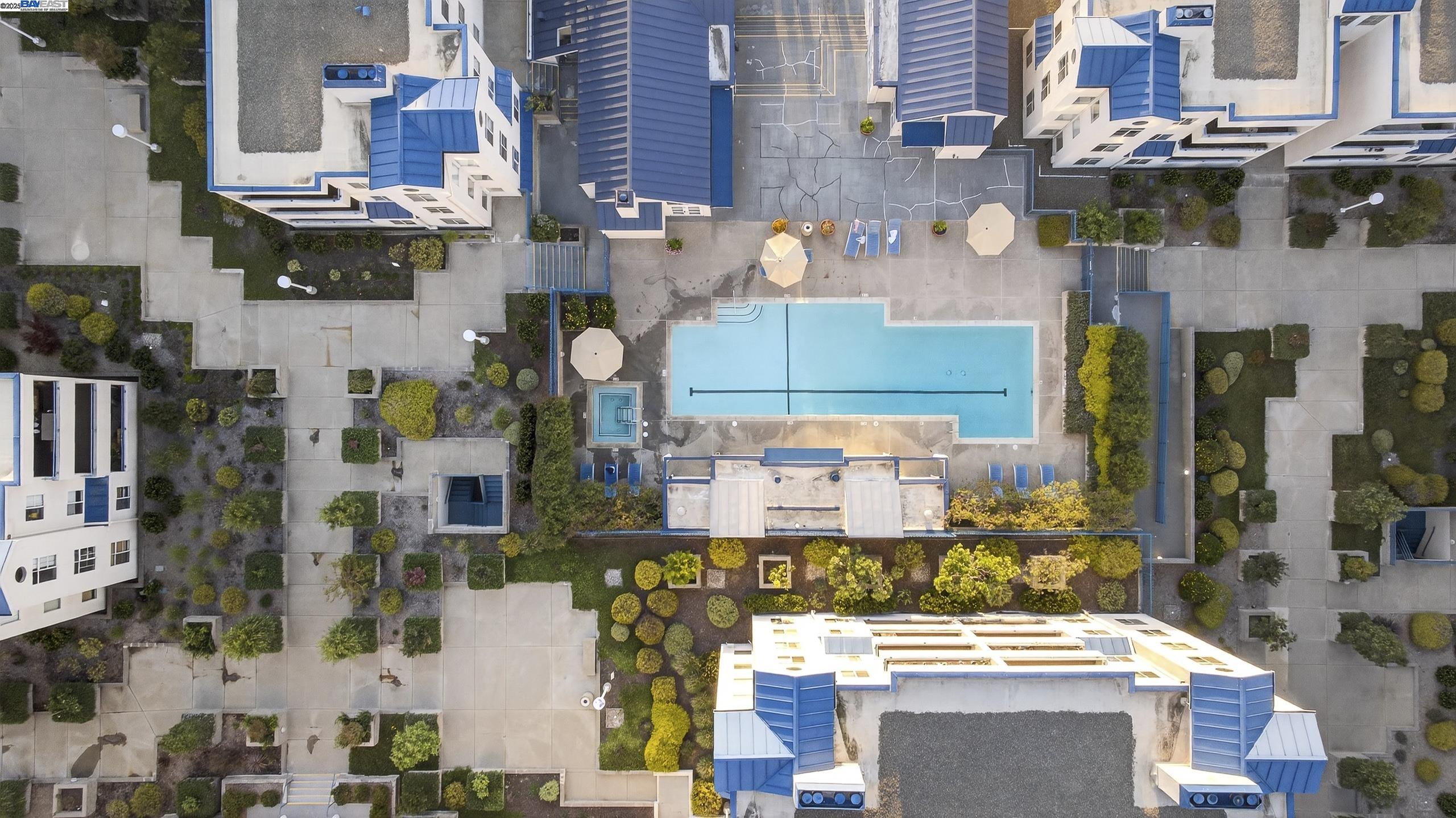 Detail Gallery Image 28 of 33 For 535 Pierce St #3114,  Albany,  CA 94706 - 2 Beds | 2 Baths