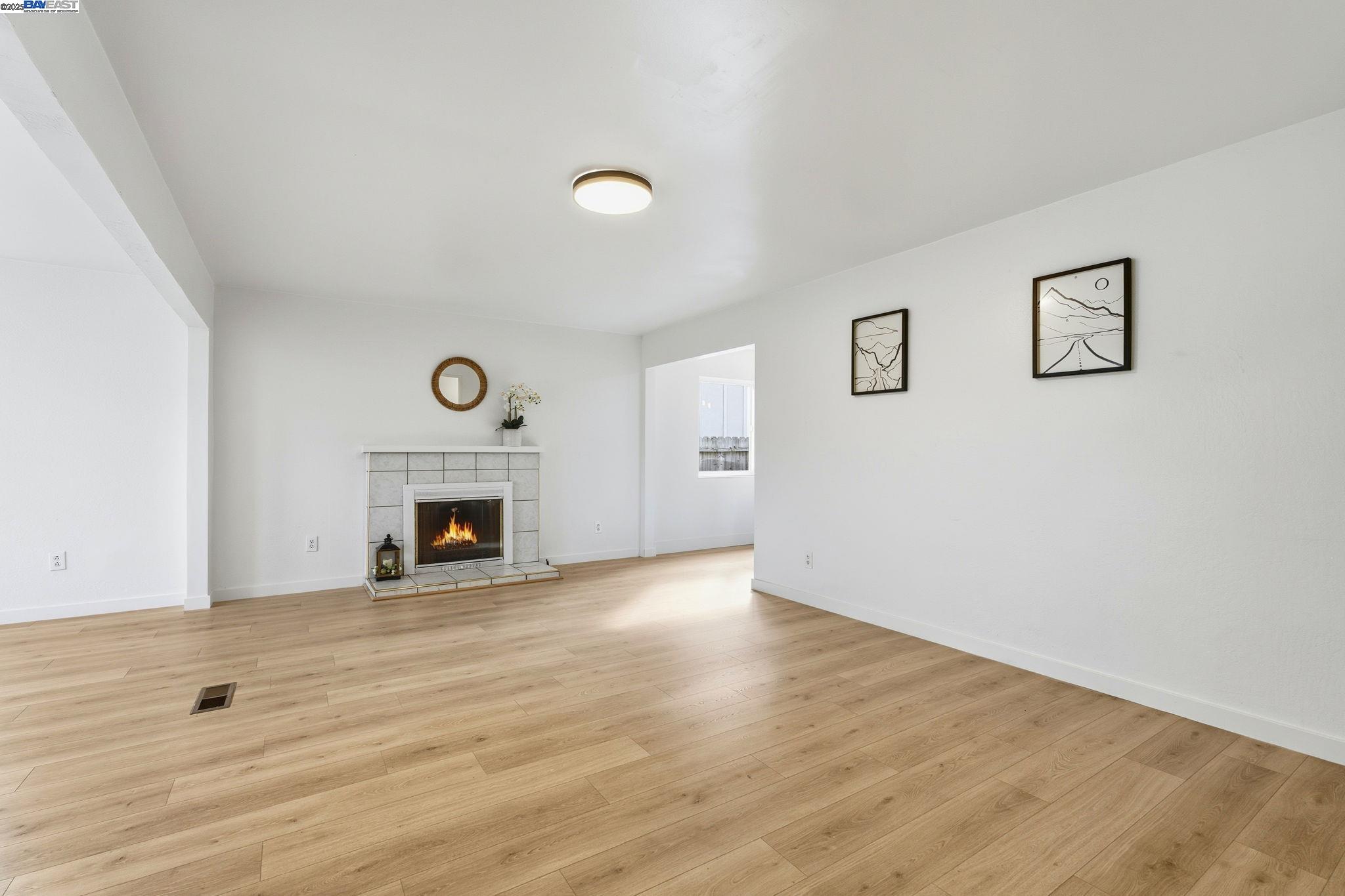Detail Gallery Image 13 of 49 For 372 S 39th St, Richmond,  CA 94804 - 3 Beds | 2/1 Baths