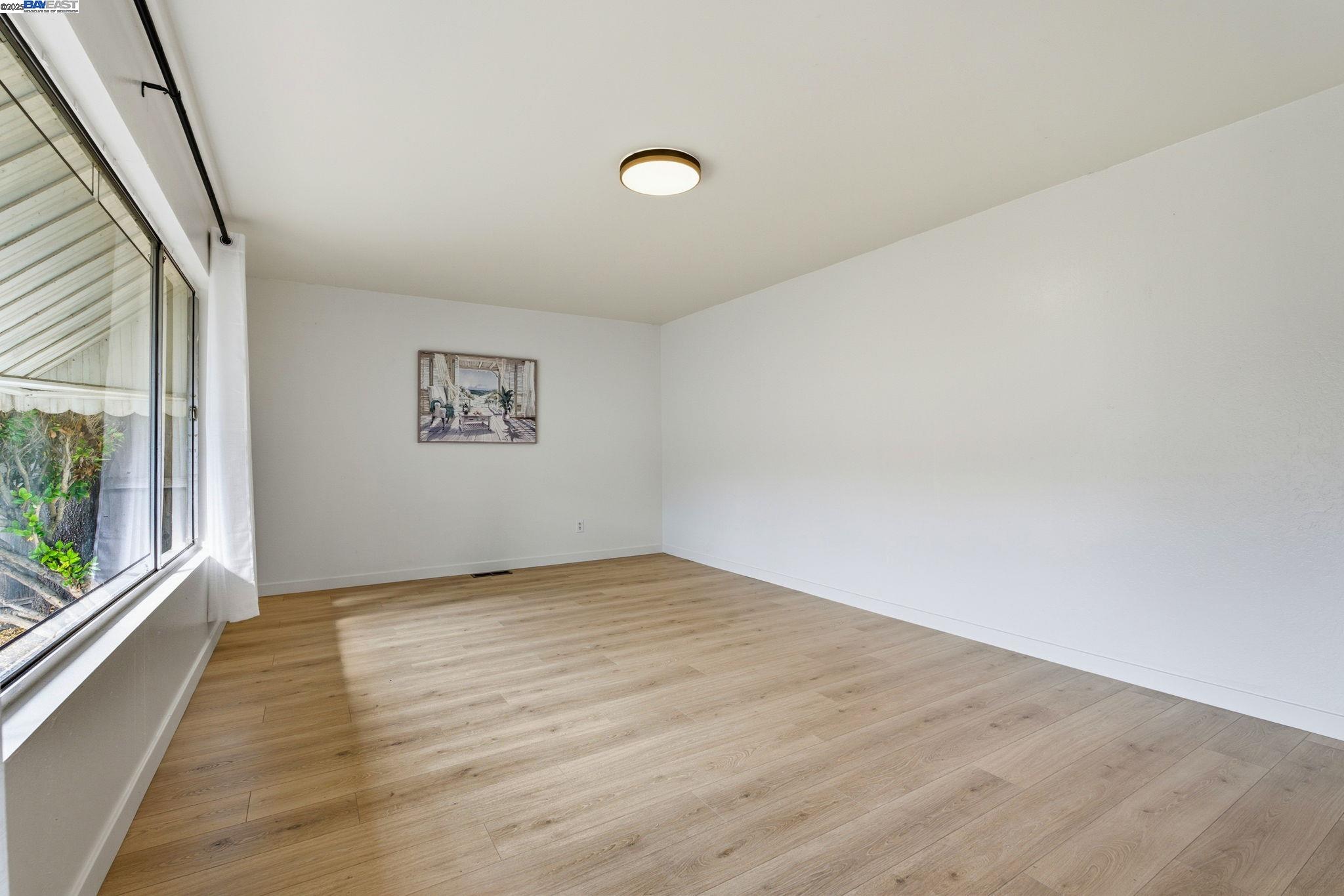 Detail Gallery Image 18 of 49 For 372 S 39th St, Richmond,  CA 94804 - 3 Beds | 2/1 Baths