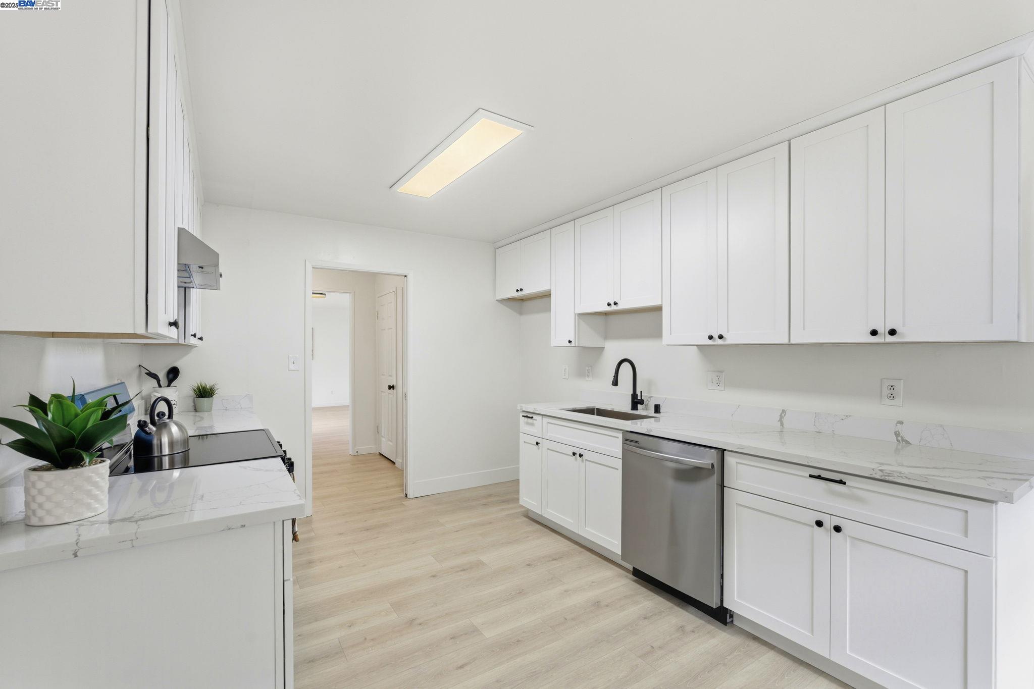 Detail Gallery Image 20 of 49 For 372 S 39th St, Richmond,  CA 94804 - 3 Beds | 2/1 Baths