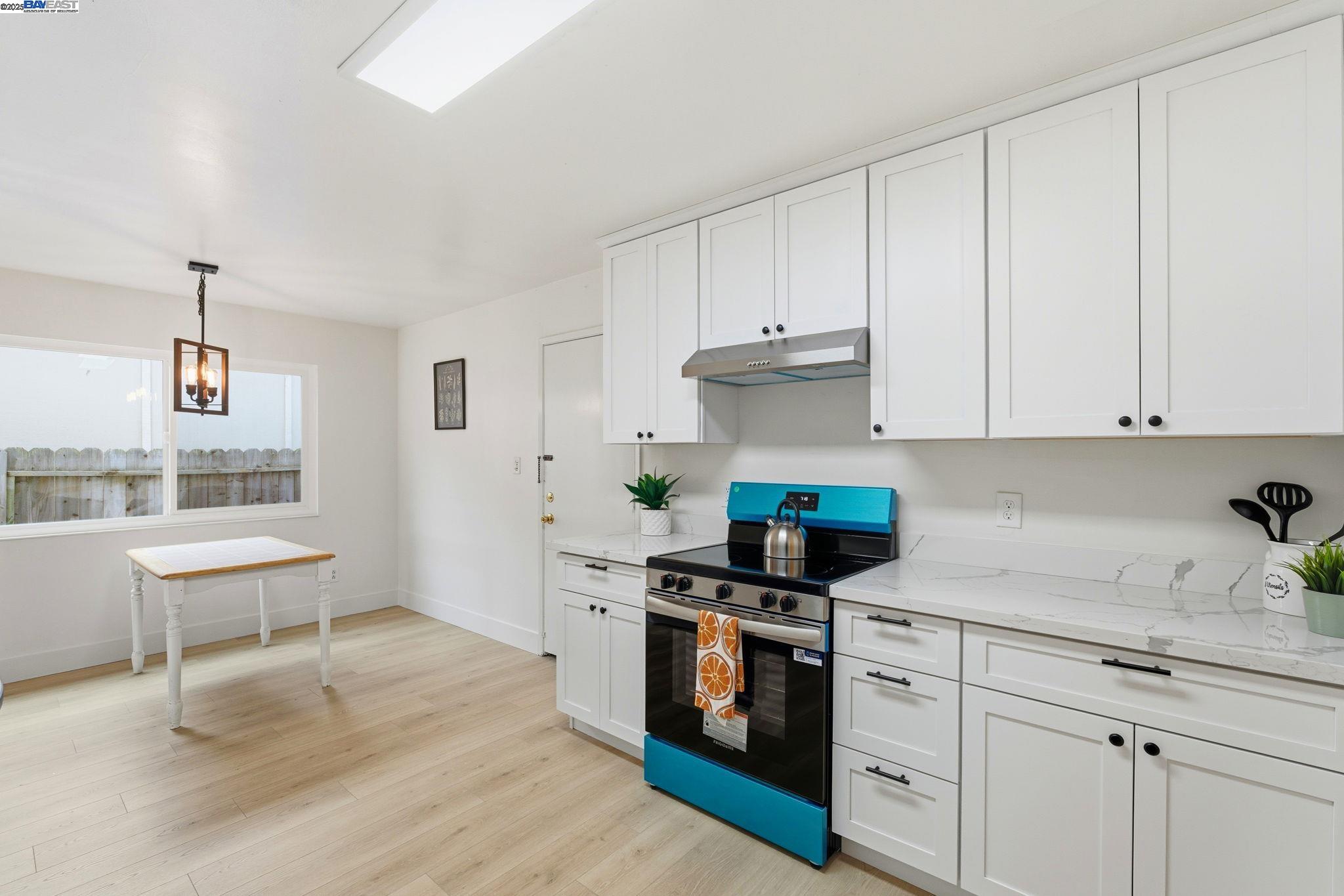 Detail Gallery Image 21 of 49 For 372 S 39th St, Richmond,  CA 94804 - 3 Beds | 2/1 Baths