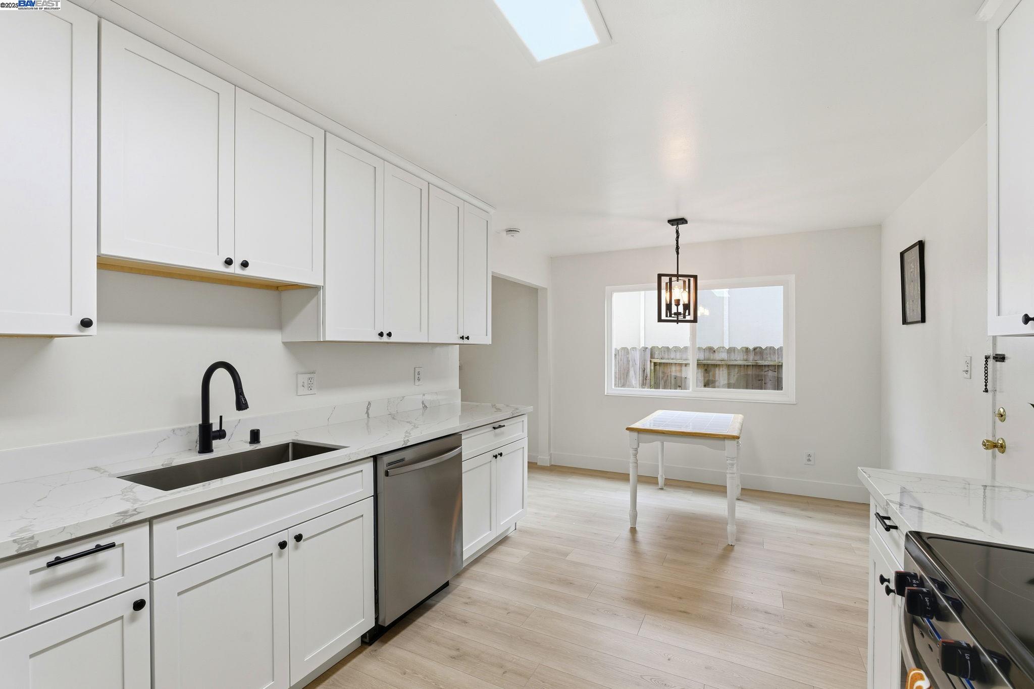 Detail Gallery Image 23 of 49 For 372 S 39th St, Richmond,  CA 94804 - 3 Beds | 2/1 Baths
