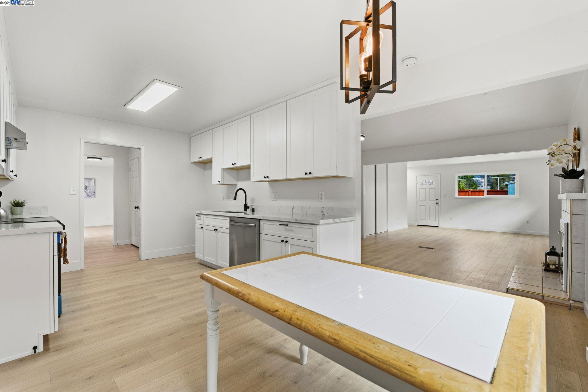 Detail Gallery Image 24 of 49 For 372 S 39th St, Richmond,  CA 94804 - 3 Beds | 2/1 Baths
