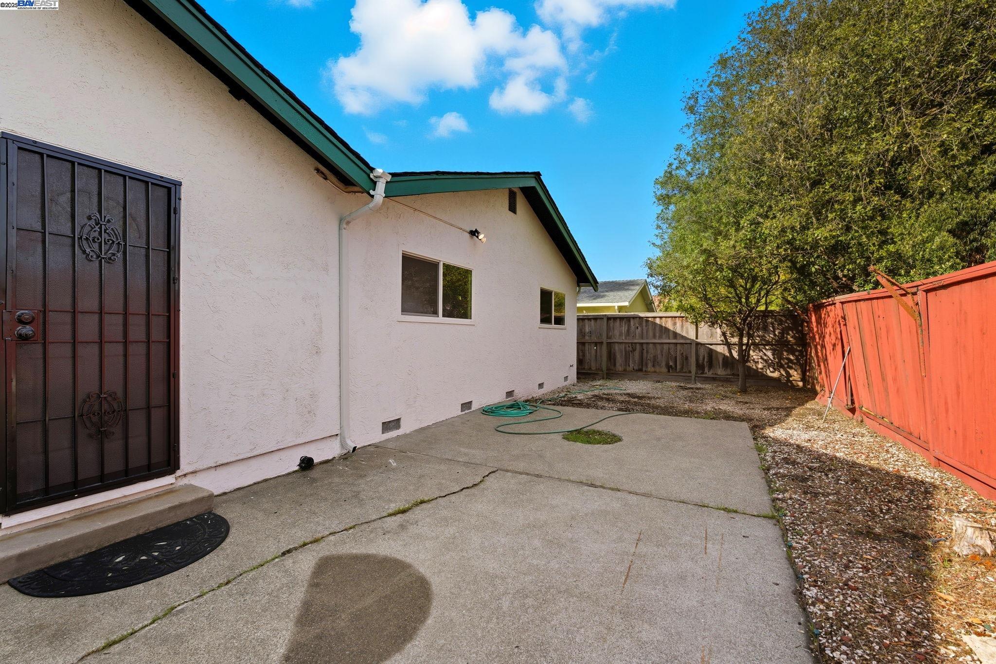 Detail Gallery Image 43 of 49 For 372 S 39th St, Richmond,  CA 94804 - 3 Beds | 2/1 Baths