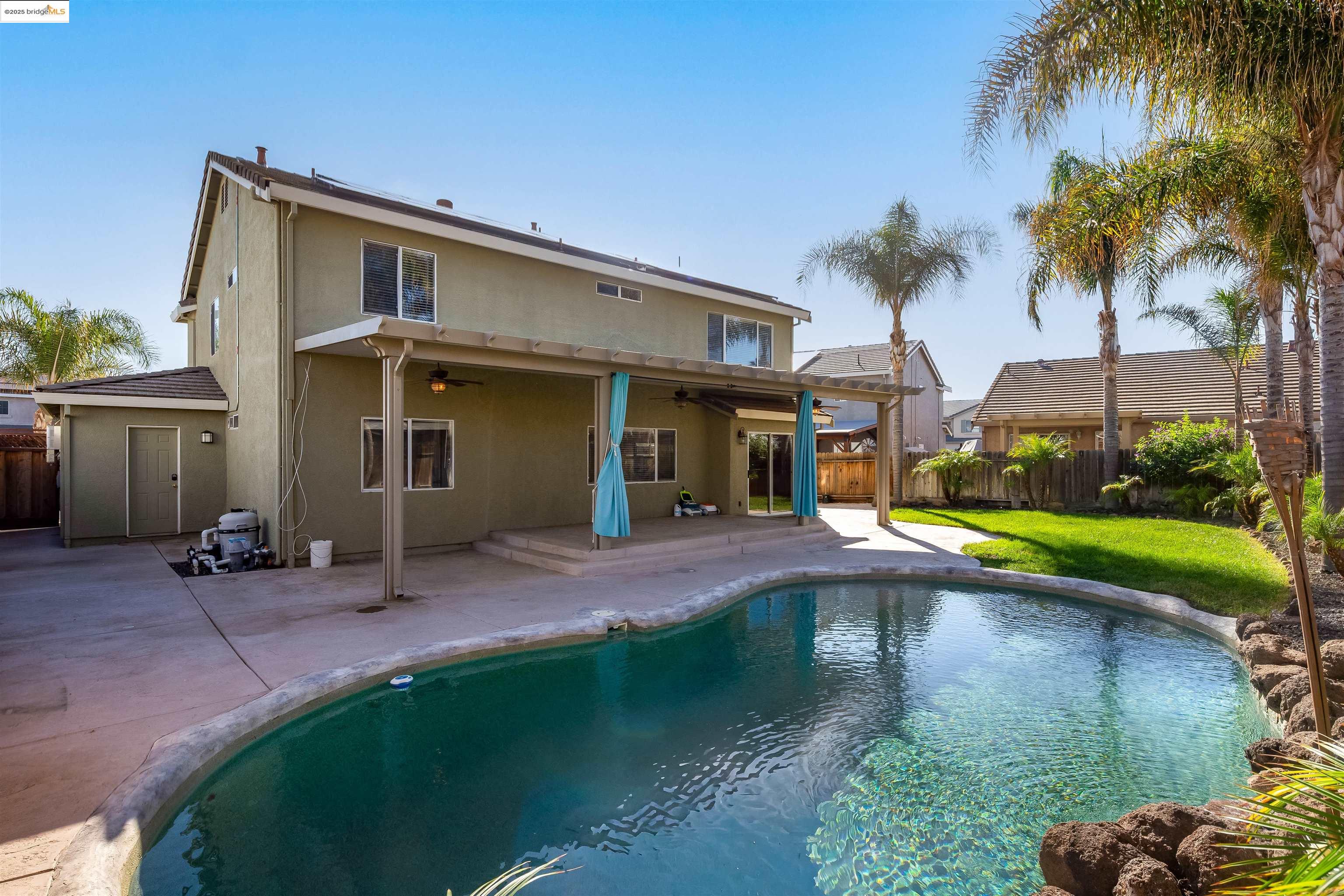 Detail Gallery Image 26 of 31 For 3965 Regatta Dr, Discovery Bay,  CA 94505 - 5 Beds | 3 Baths