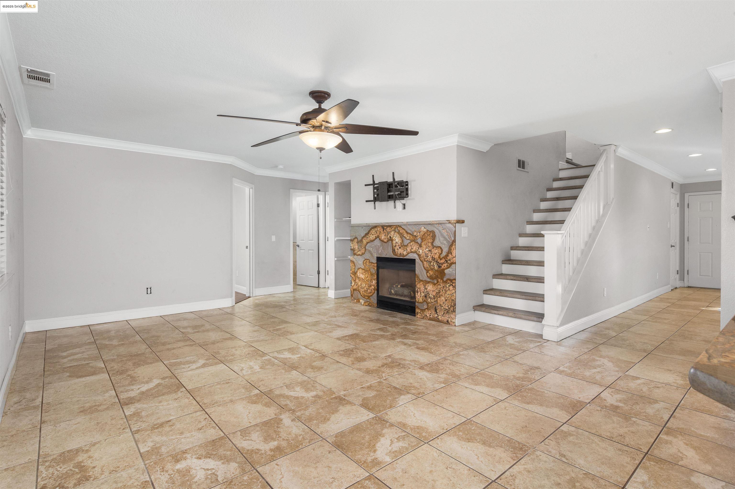 Detail Gallery Image 10 of 31 For 3965 Regatta Dr, Discovery Bay,  CA 94505 - 5 Beds | 3 Baths