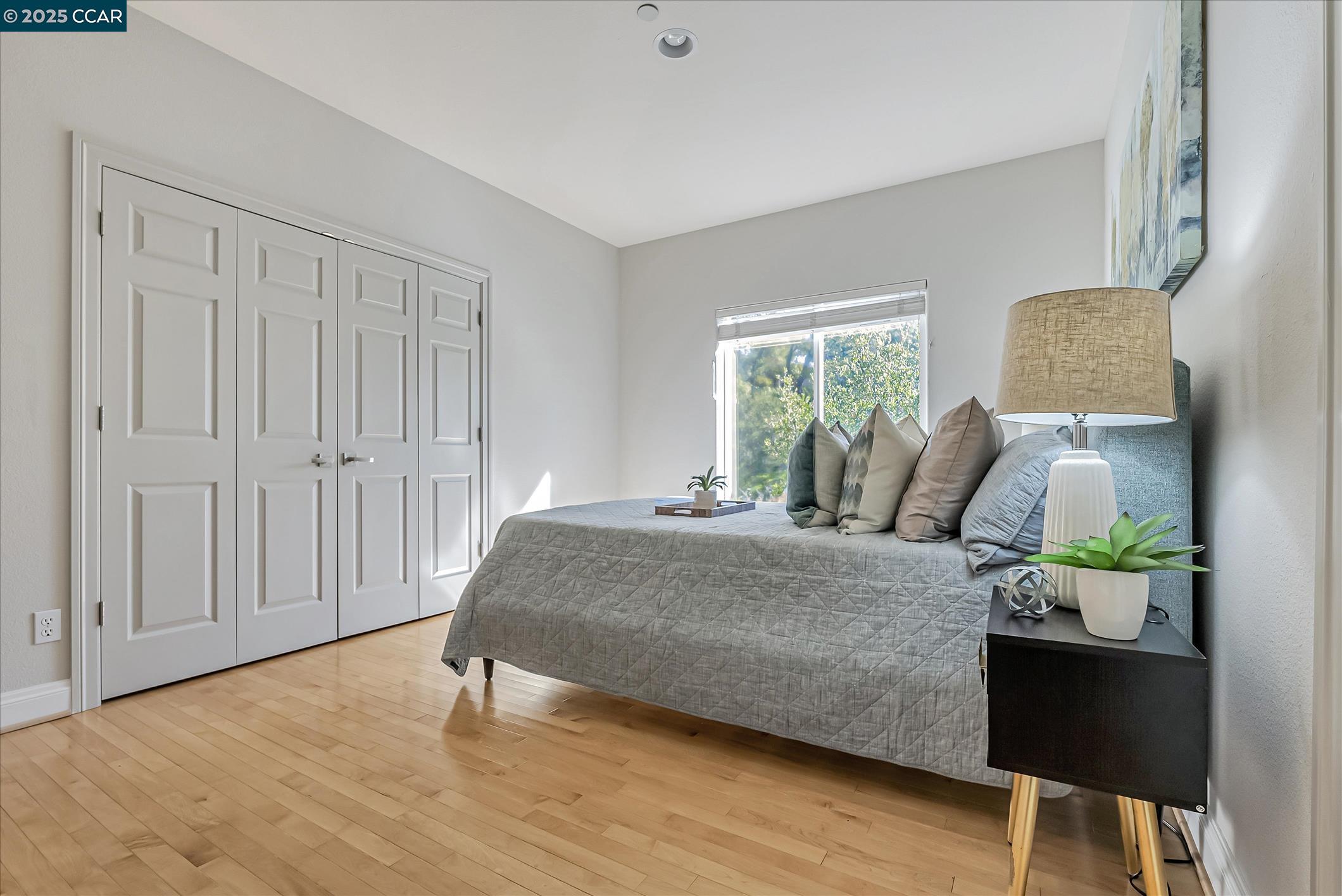 Detail Gallery Image 30 of 43 For 4 Berrybrook Hollow, Orinda,  CA 94563 - 4 Beds | 3/1 Baths