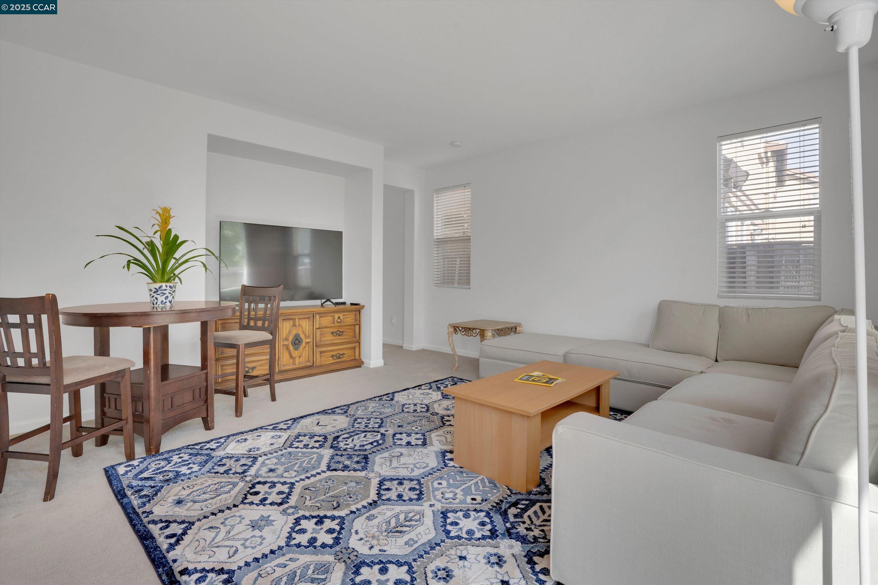 Detail Gallery Image 7 of 39 For 277 Kapalua Bay Cir, Pittsburg,  CA 94565 - 3 Beds | 2/1 Baths