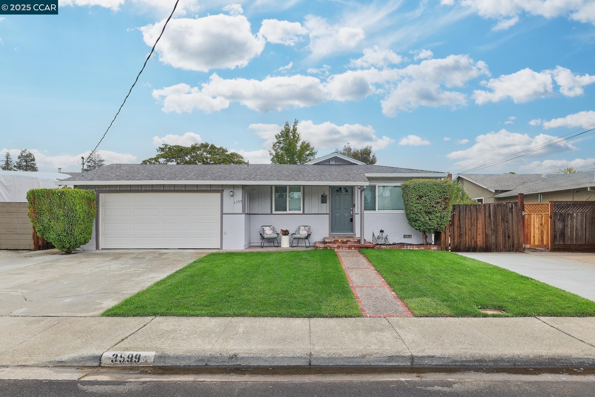 Front Image Thumbnail for CC41114727