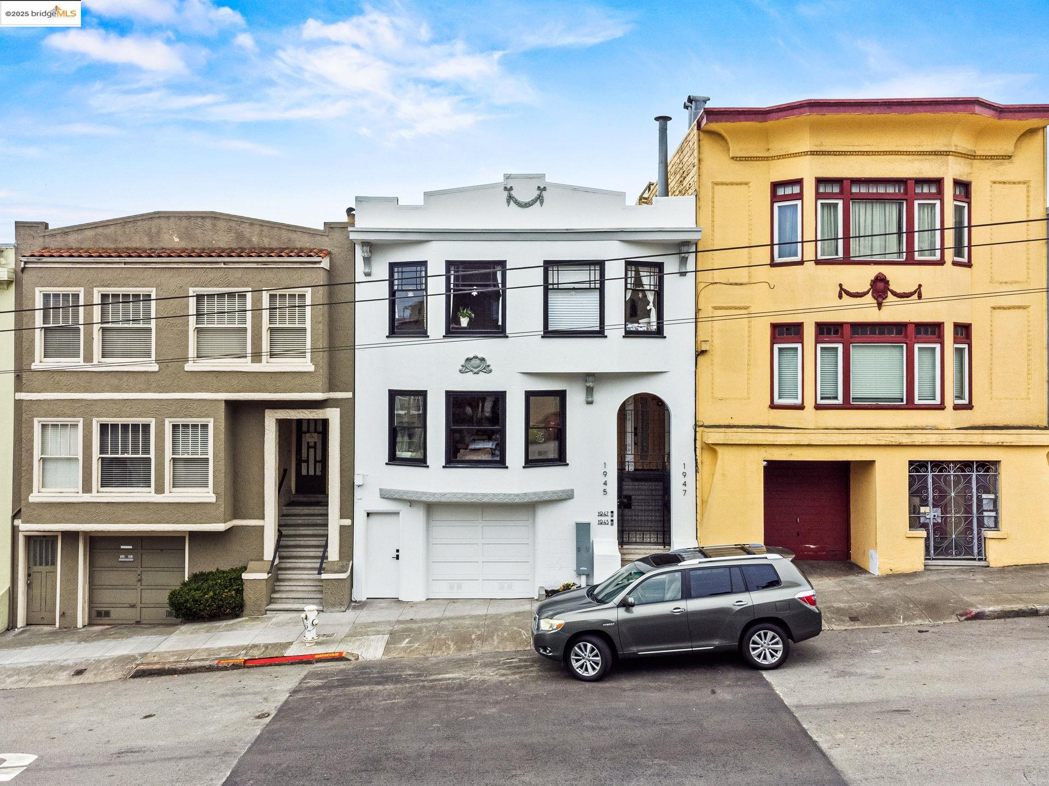 Detail Gallery Image 2 of 48 For 1945 Fulton St, San Francisco,  CA 94117 - 5 Beds | 3 Baths