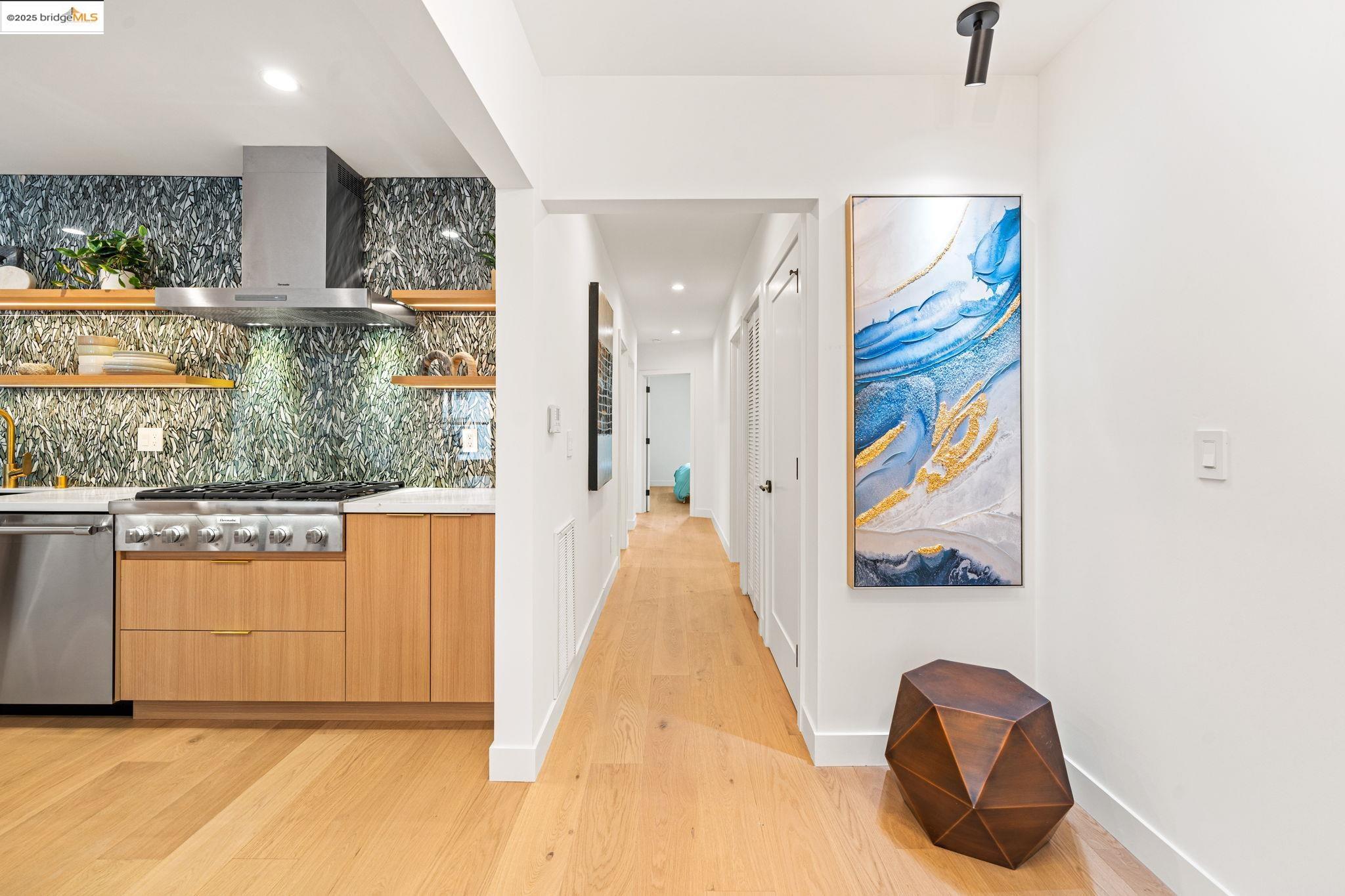 Detail Gallery Image 18 of 48 For 1945 Fulton St, San Francisco,  CA 94117 - 5 Beds | 3 Baths