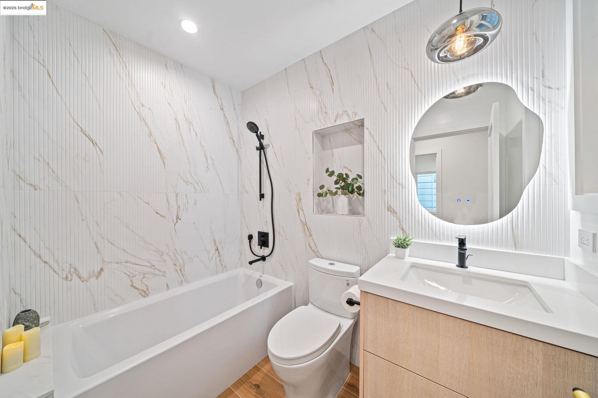 Detail Gallery Image 20 of 48 For 1945 Fulton St, San Francisco,  CA 94117 - 5 Beds | 3 Baths