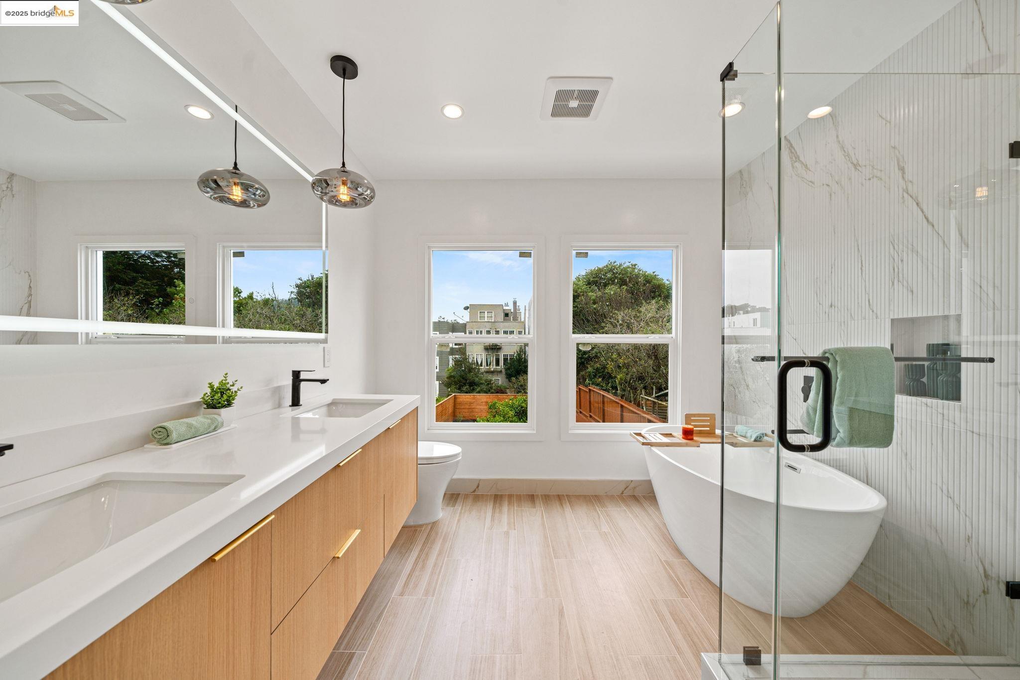 Detail Gallery Image 22 of 48 For 1945 Fulton St, San Francisco,  CA 94117 - 5 Beds | 3 Baths