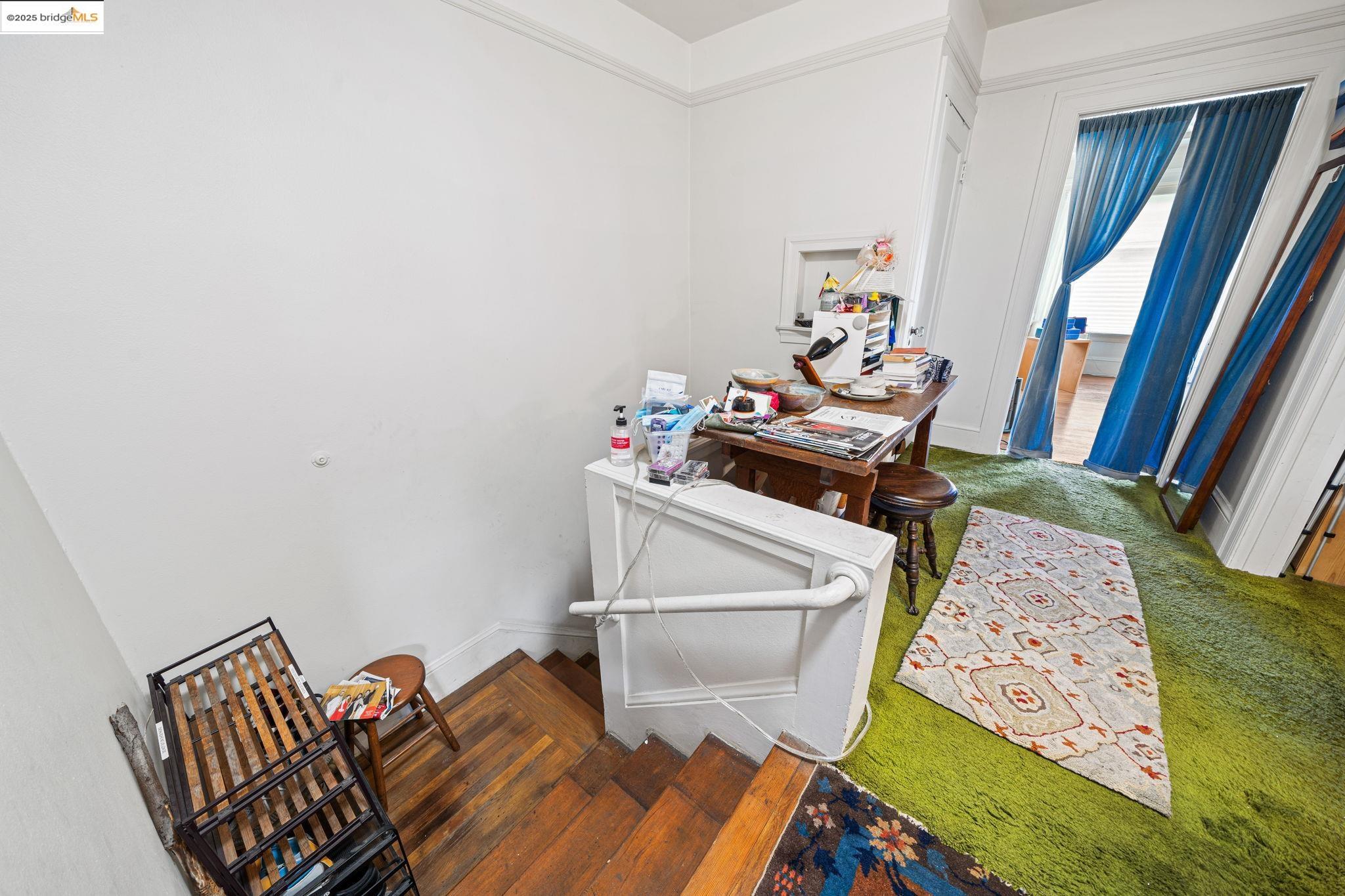 Detail Gallery Image 6 of 34 For 1947 Fulton St, San Francisco,  CA 94117 - 2 Beds | 1 Baths