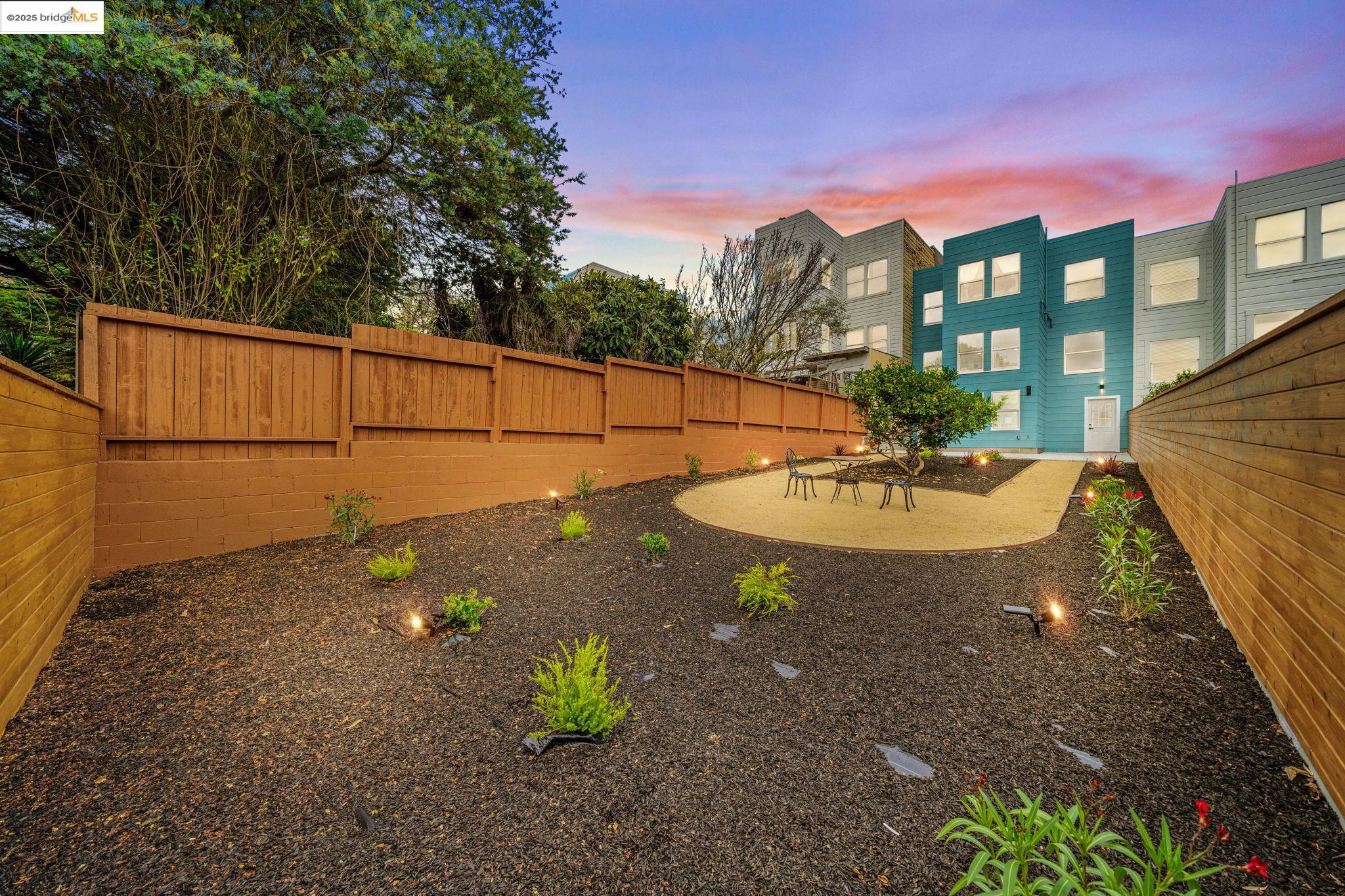 Detail Gallery Image 42 of 50 For 1945-1947 Fulton St, San Francisco,  CA 94117 - – Beds | – Baths