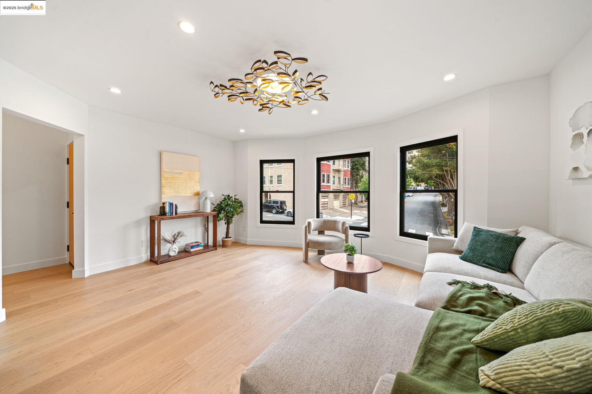 Detail Gallery Image 8 of 50 For 1945-1947 Fulton St, San Francisco,  CA 94117 - – Beds | – Baths