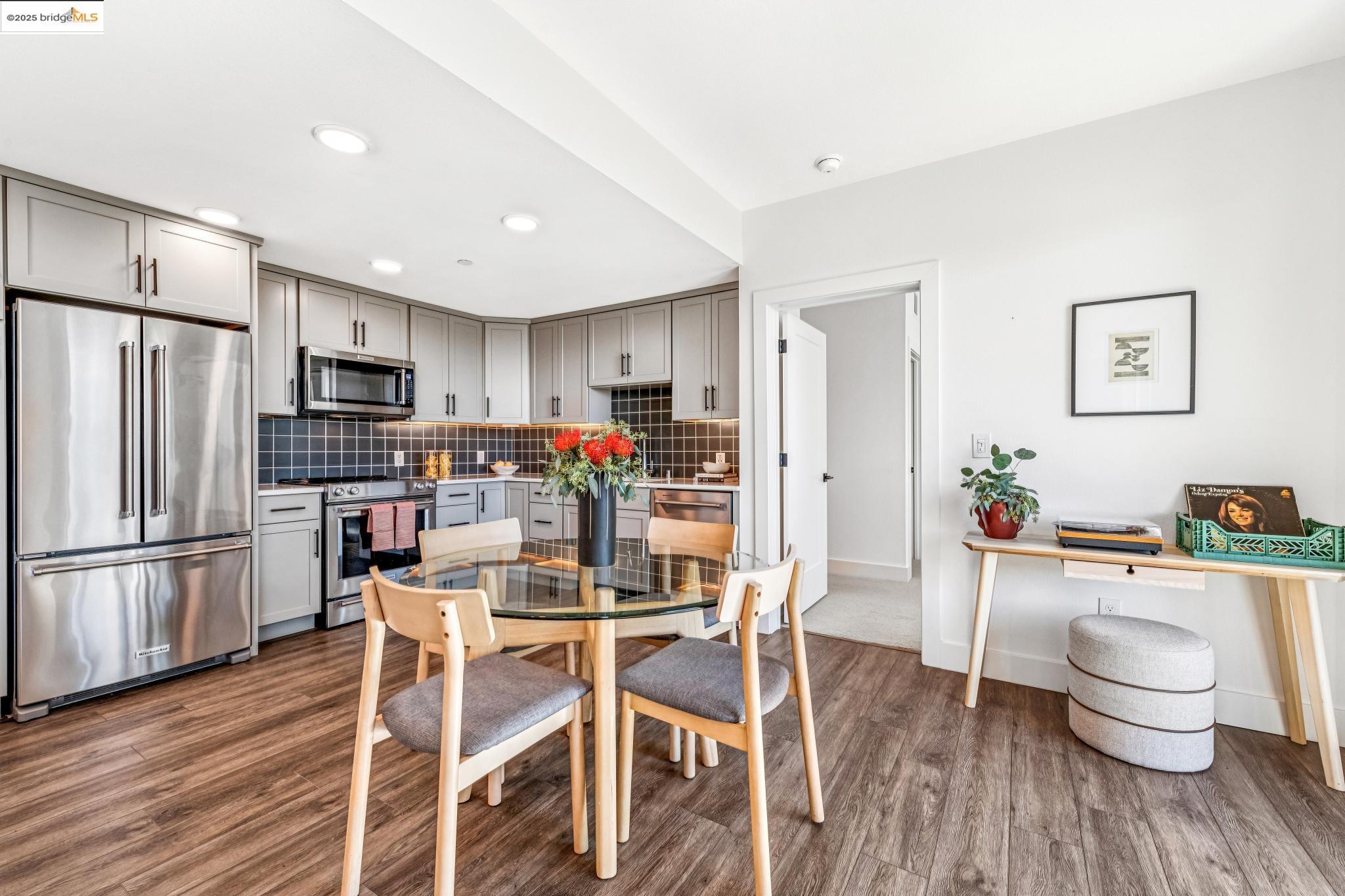 Detail Gallery Image 14 of 43 For 10300 San Pablo Ave #303,  El Cerrito,  CA 94530 - 2 Beds | 2 Baths