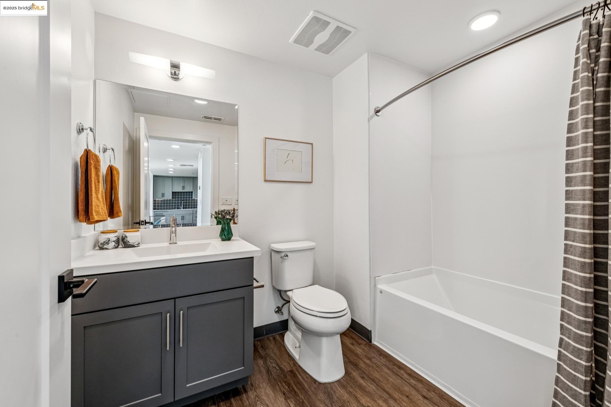 Detail Gallery Image 22 of 43 For 10300 San Pablo Ave #303,  El Cerrito,  CA 94530 - 2 Beds | 2 Baths