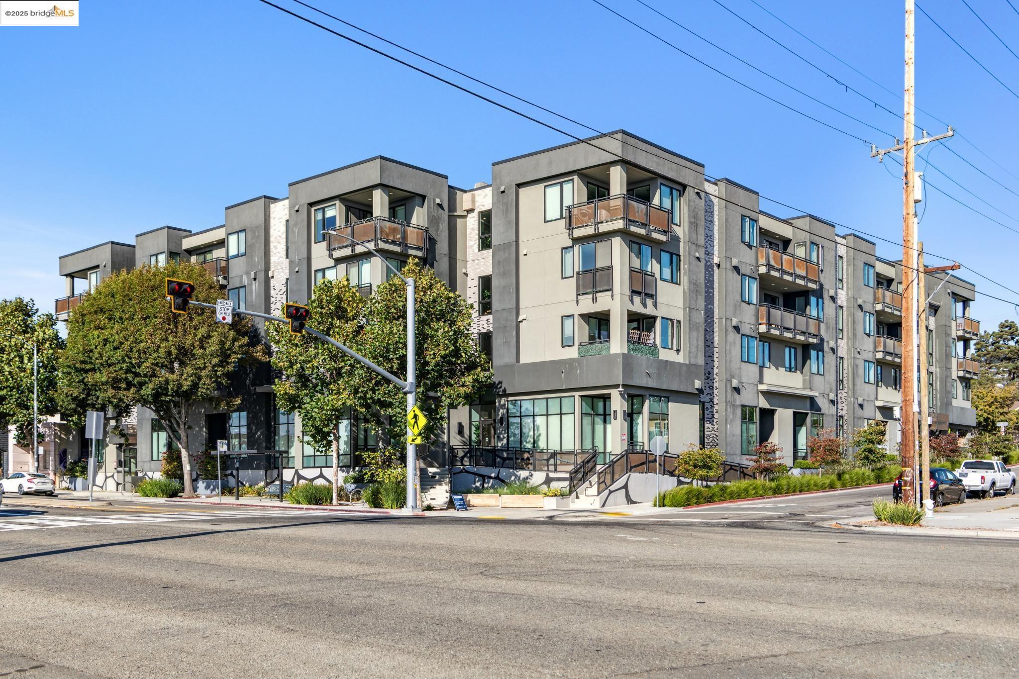 Detail Gallery Image 36 of 43 For 10300 San Pablo Ave #303,  El Cerrito,  CA 94530 - 2 Beds | 2 Baths