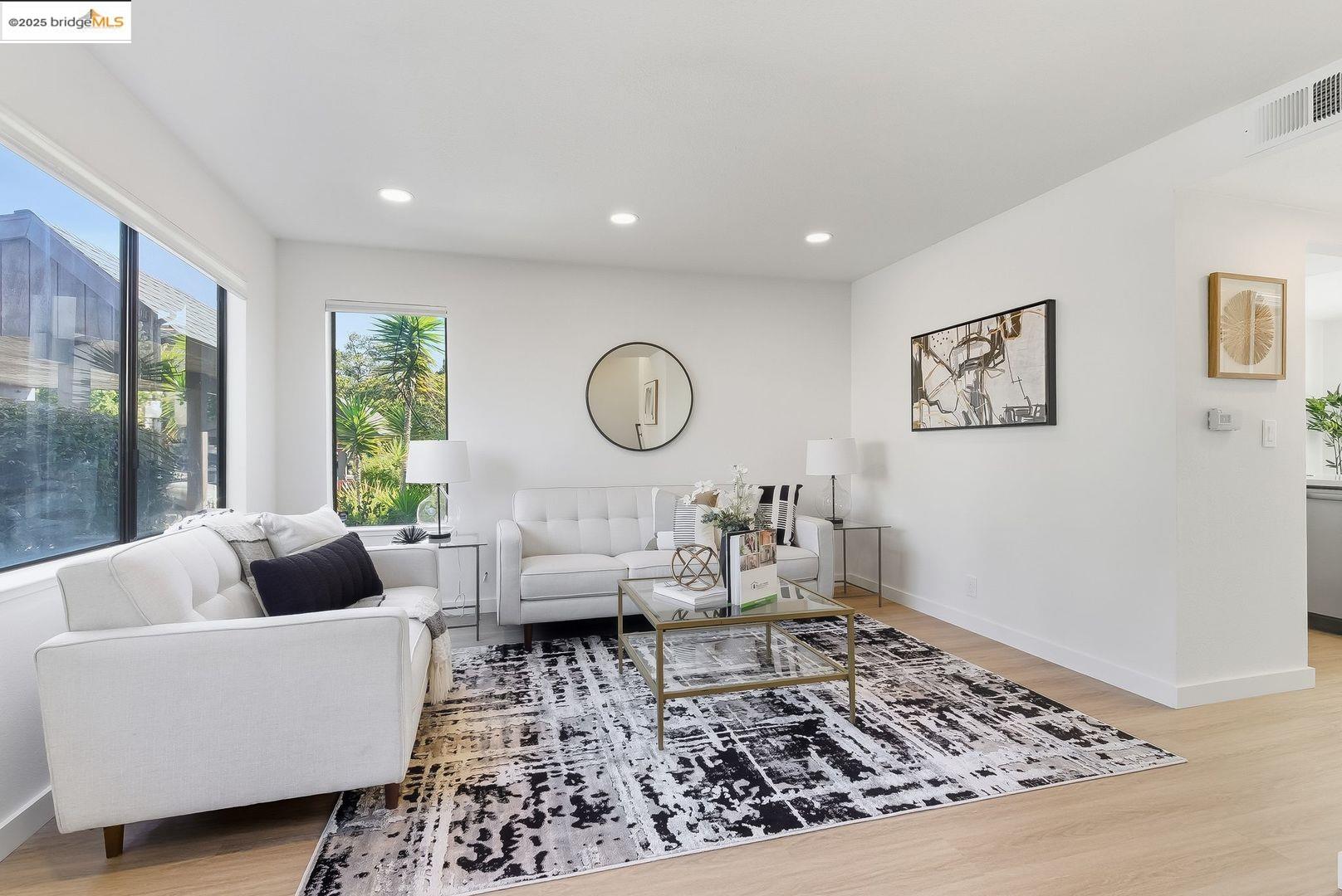 Photo #3: 41114750 Listing 