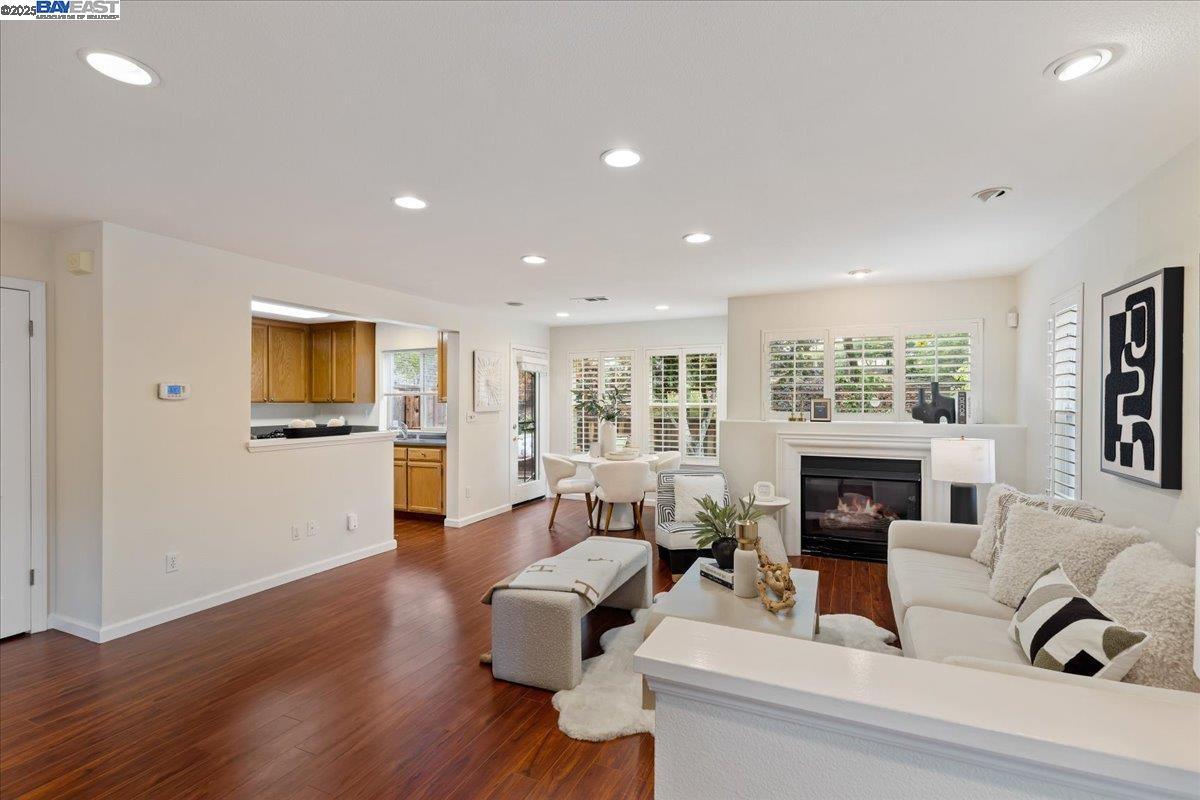 Photo #5: 41114757 Listing 