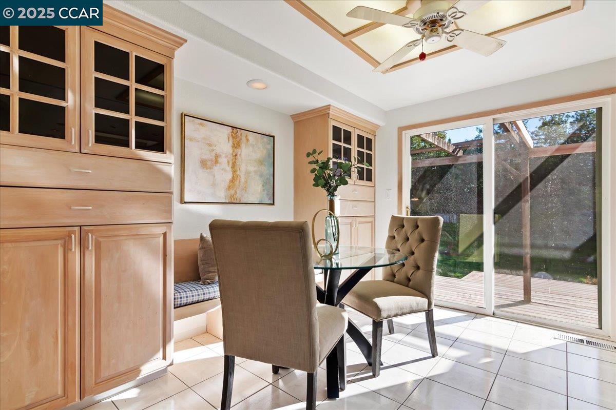 Detail Gallery Image 13 of 48 For 207 Midway Dr, Martinez,  CA 94553 - 4 Beds | 3 Baths