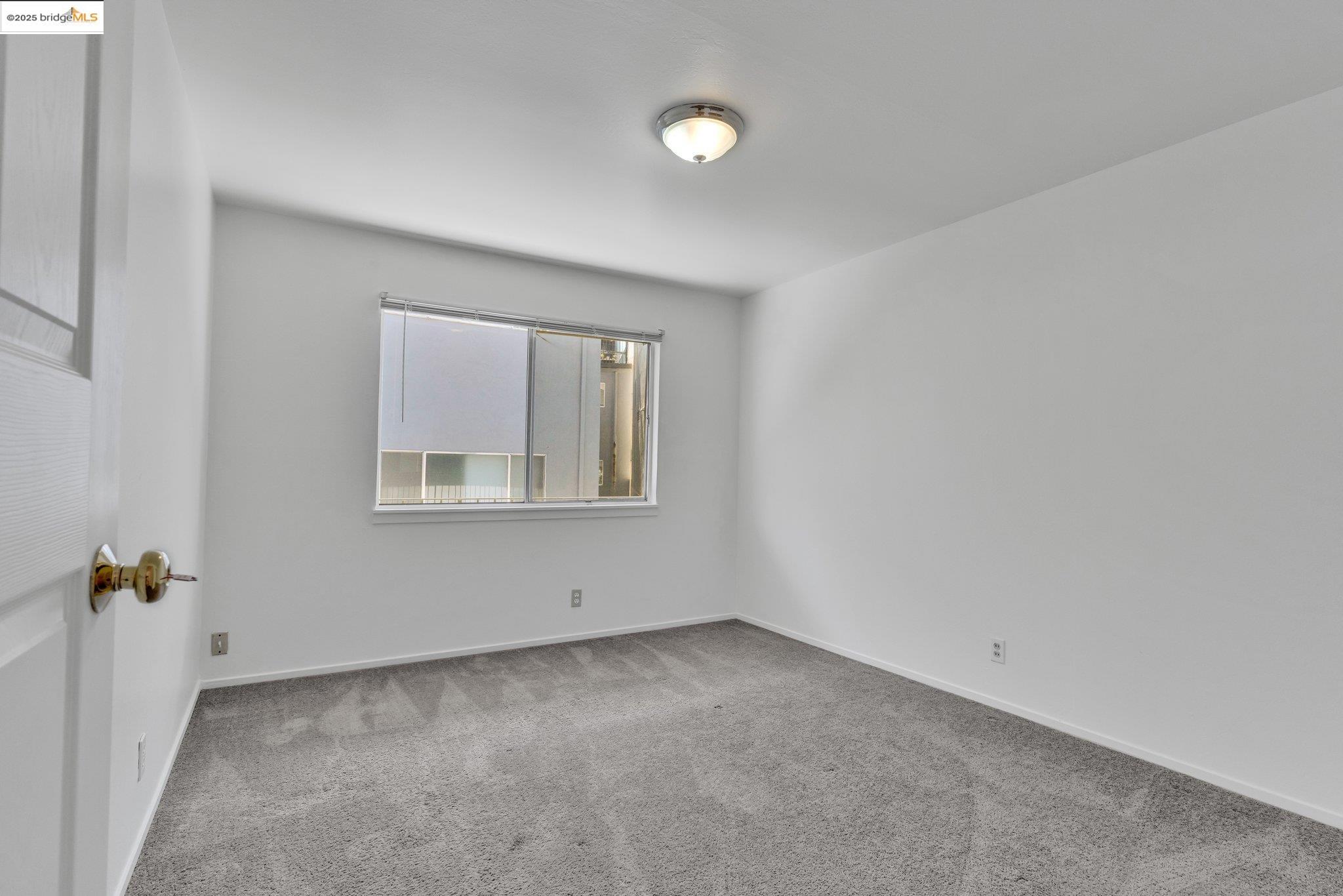 Detail Gallery Image 23 of 29 For 262 Hanover Ave, Oakland,  CA 94606 - – Beds | – Baths